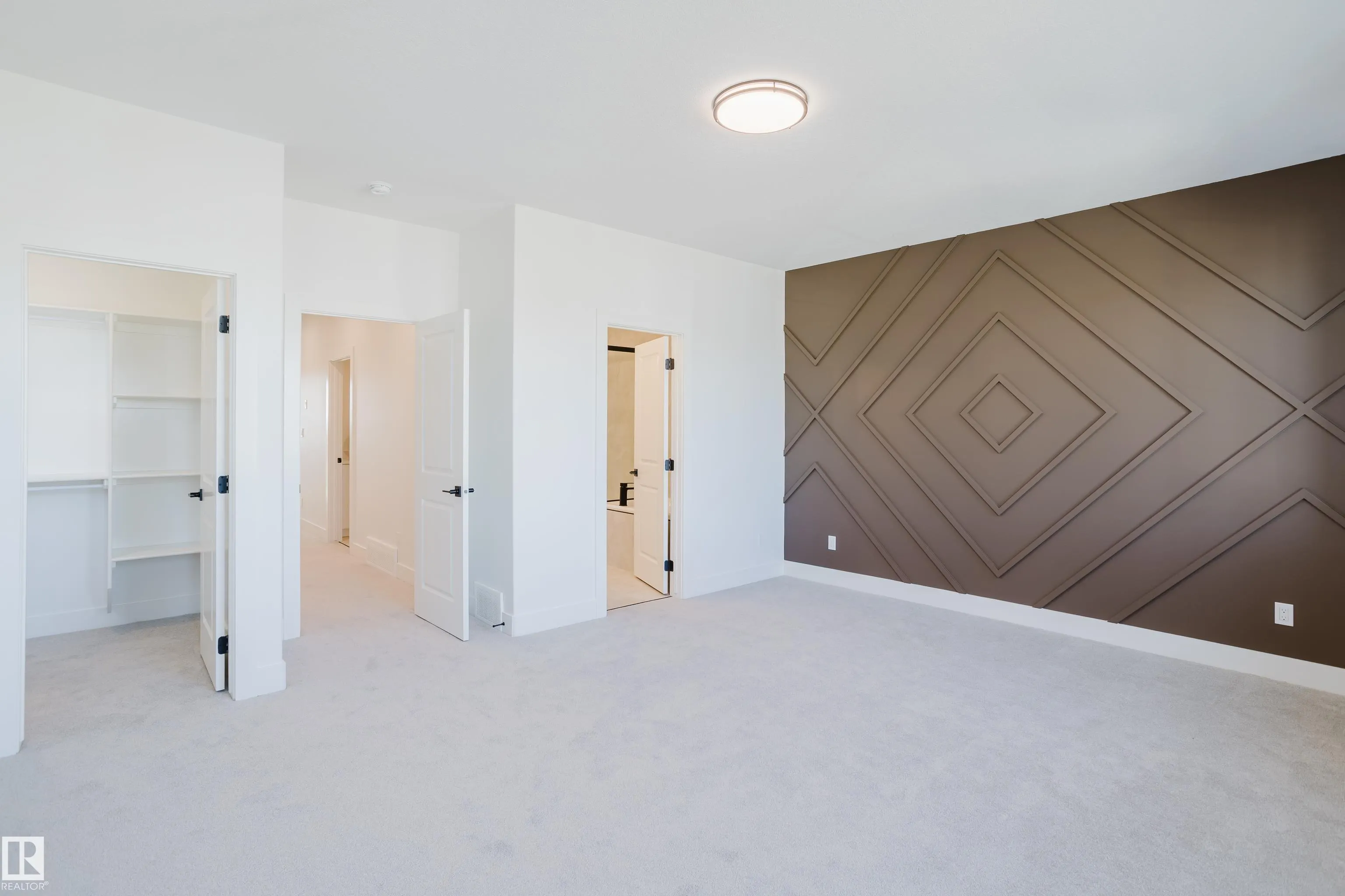 284 Munn Way