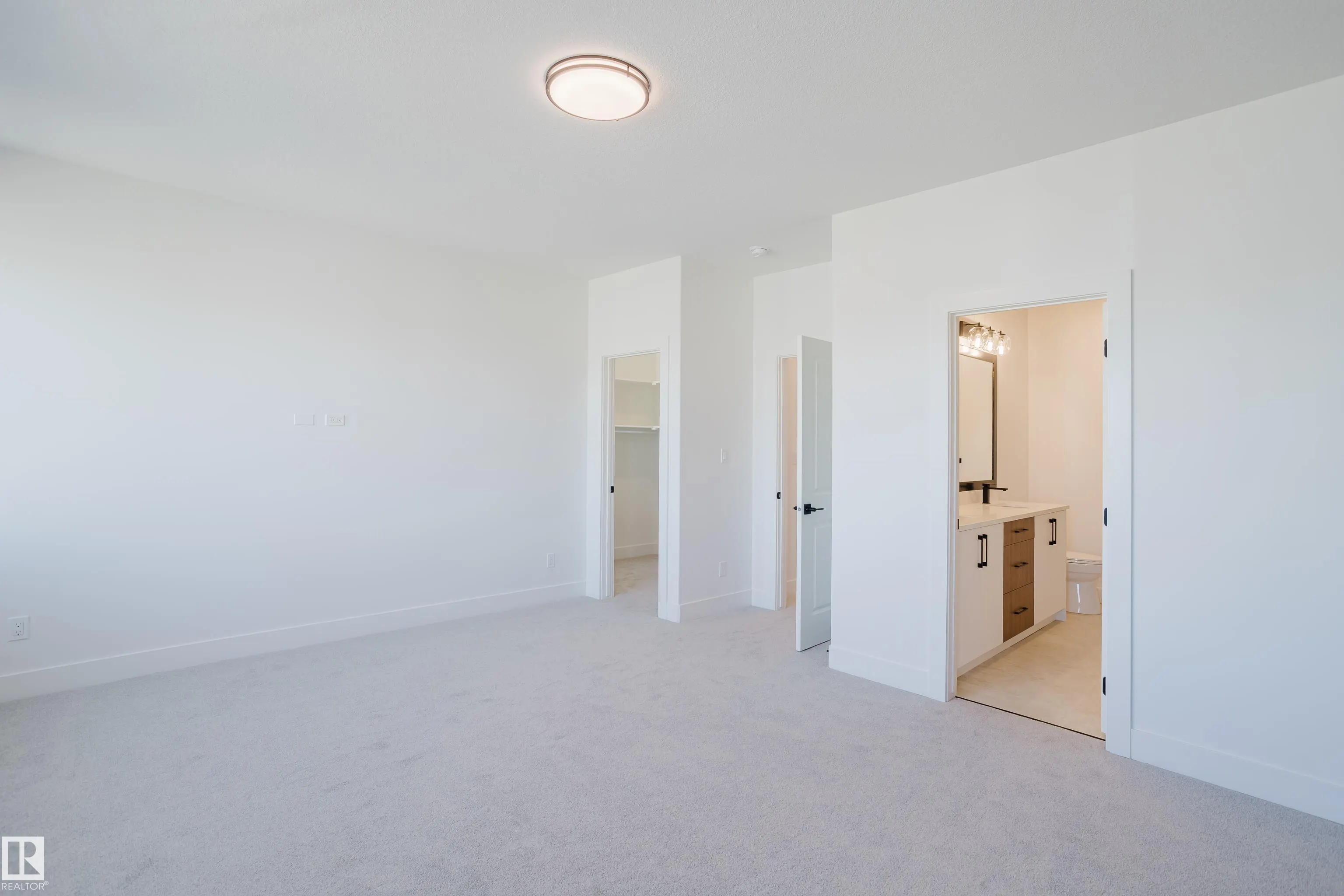 284 Munn Way
