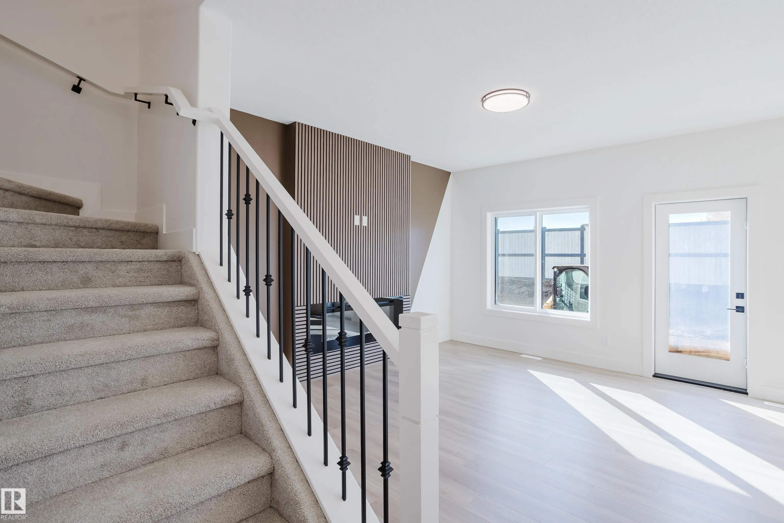 284 Munn Way