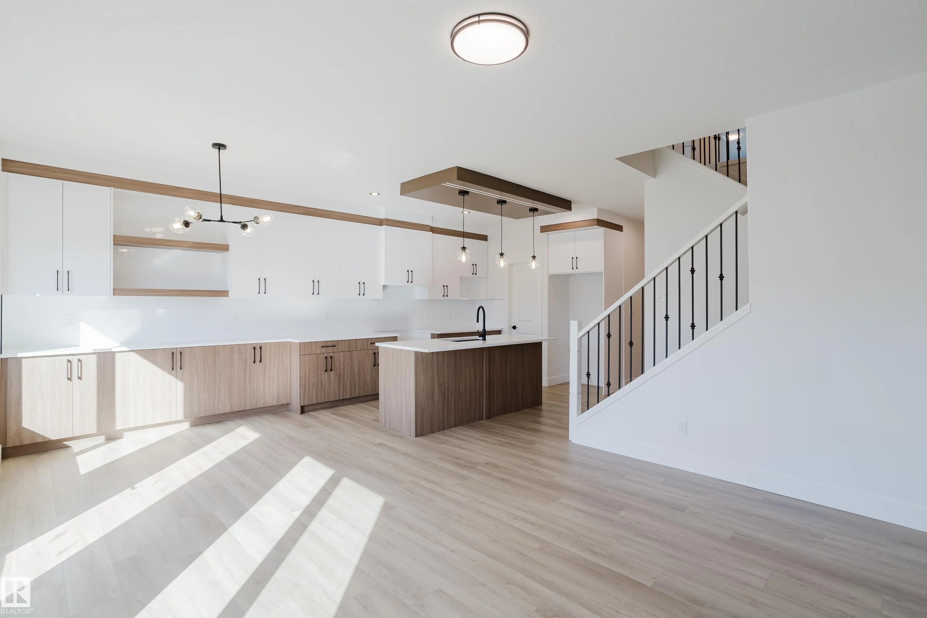 284 Munn Way