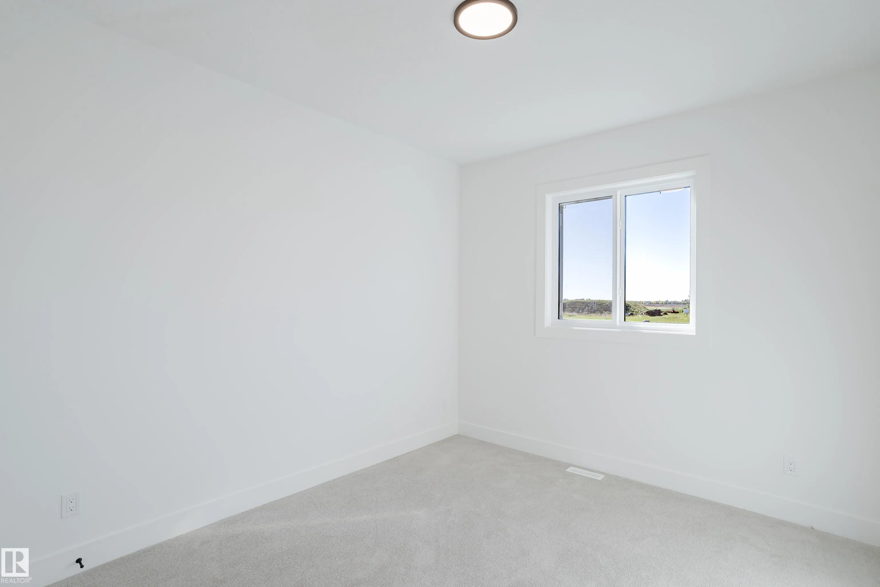 284 Munn Way