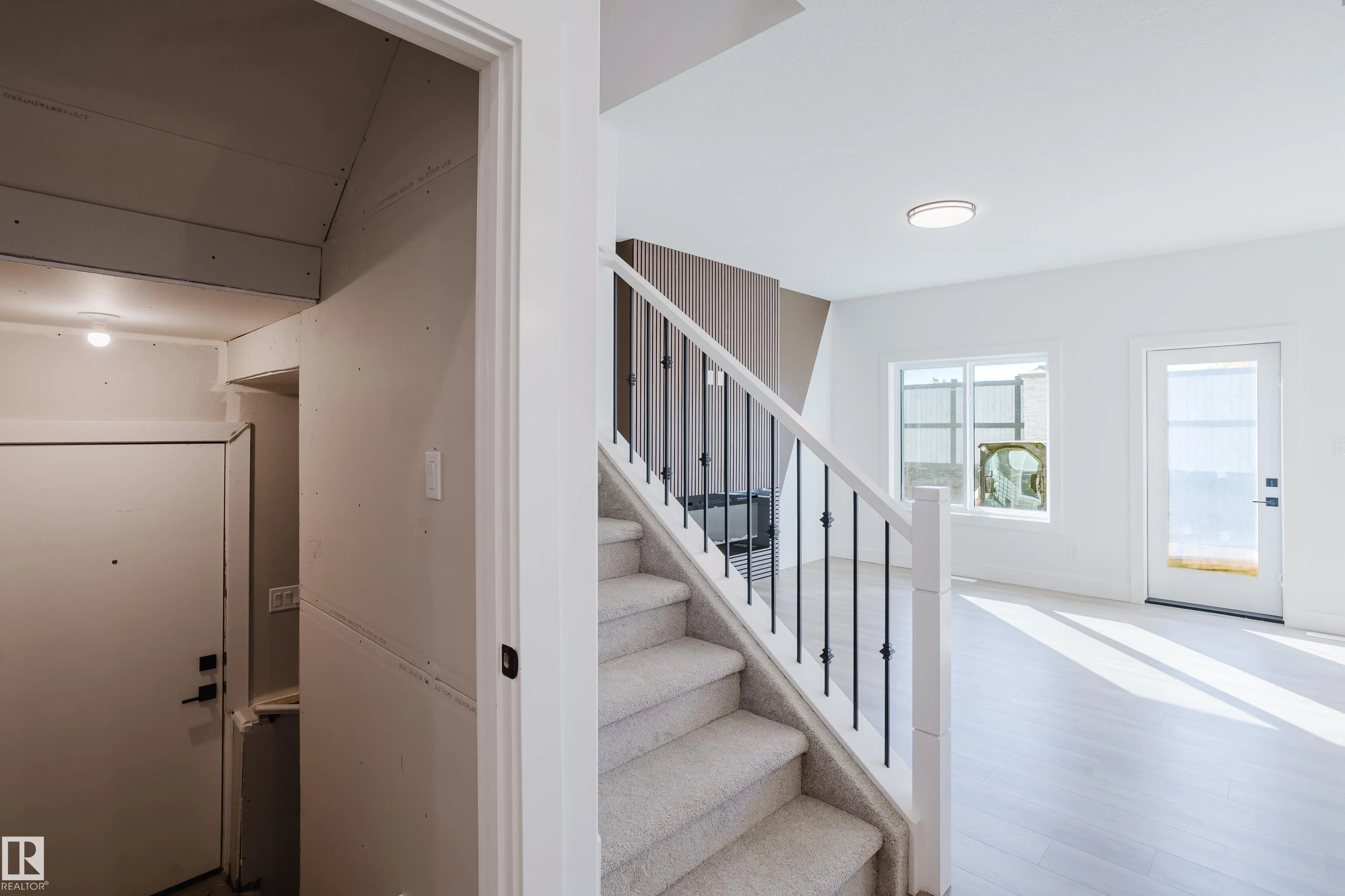 284 Munn Way