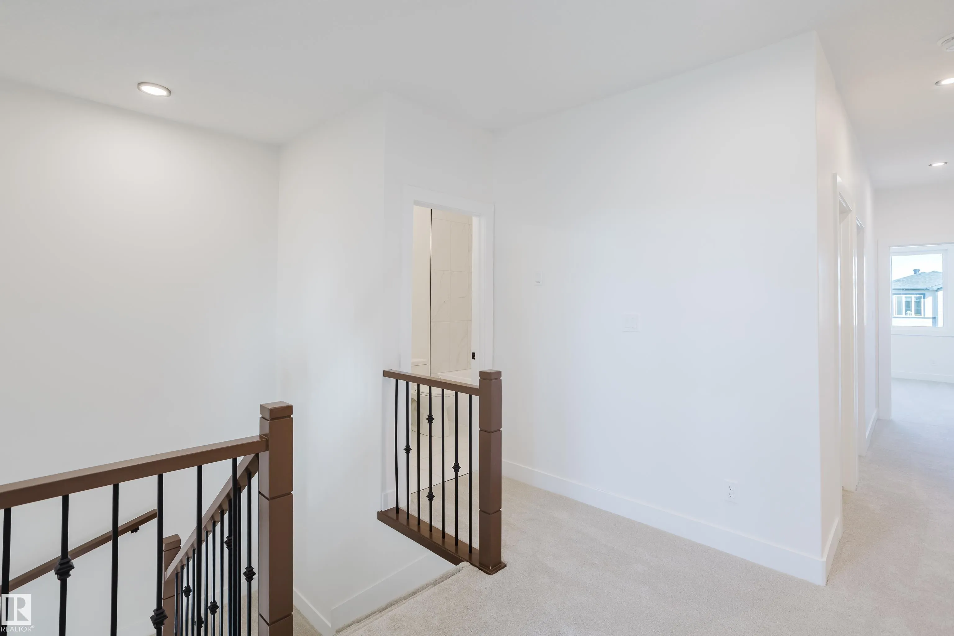 373 Bluff Cove