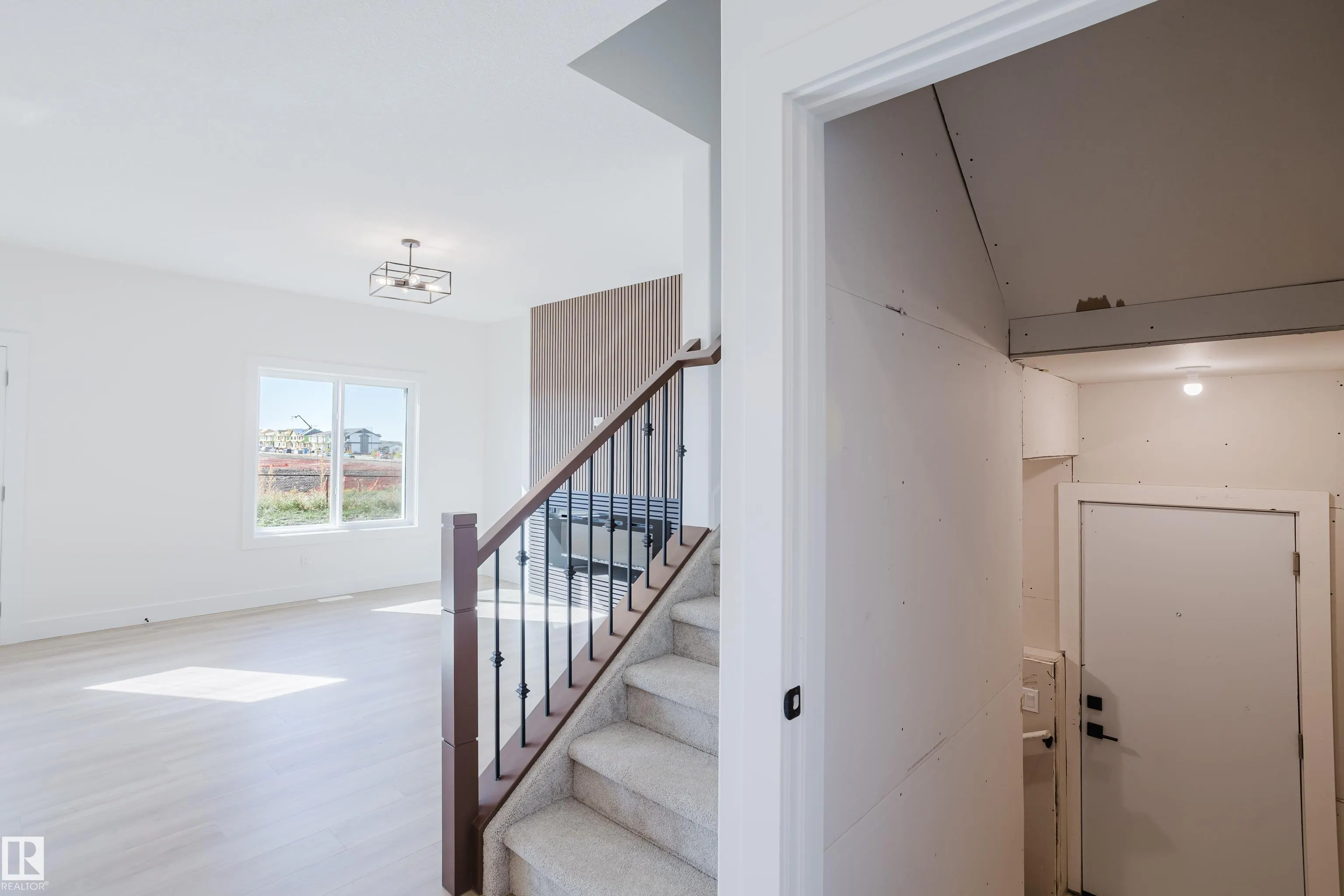 373 Bluff Cove