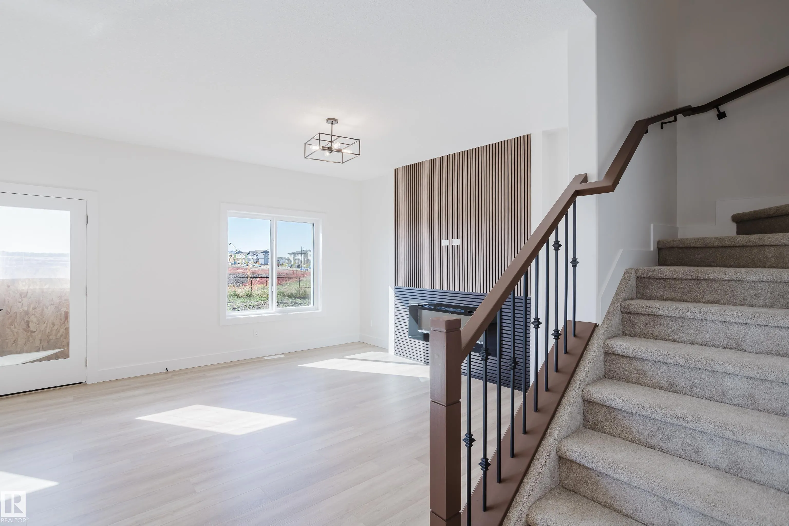 373 Bluff Cove