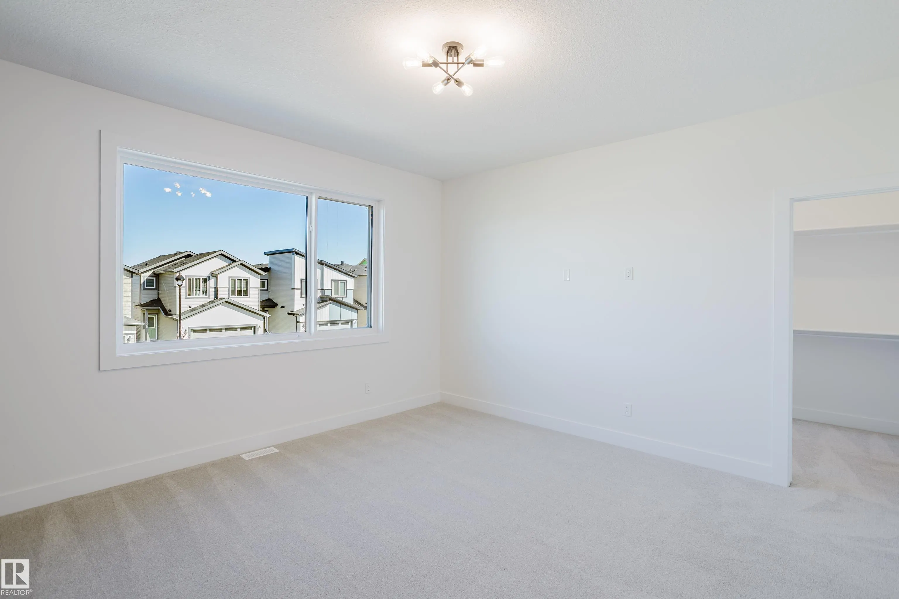 373 Bluff Cove