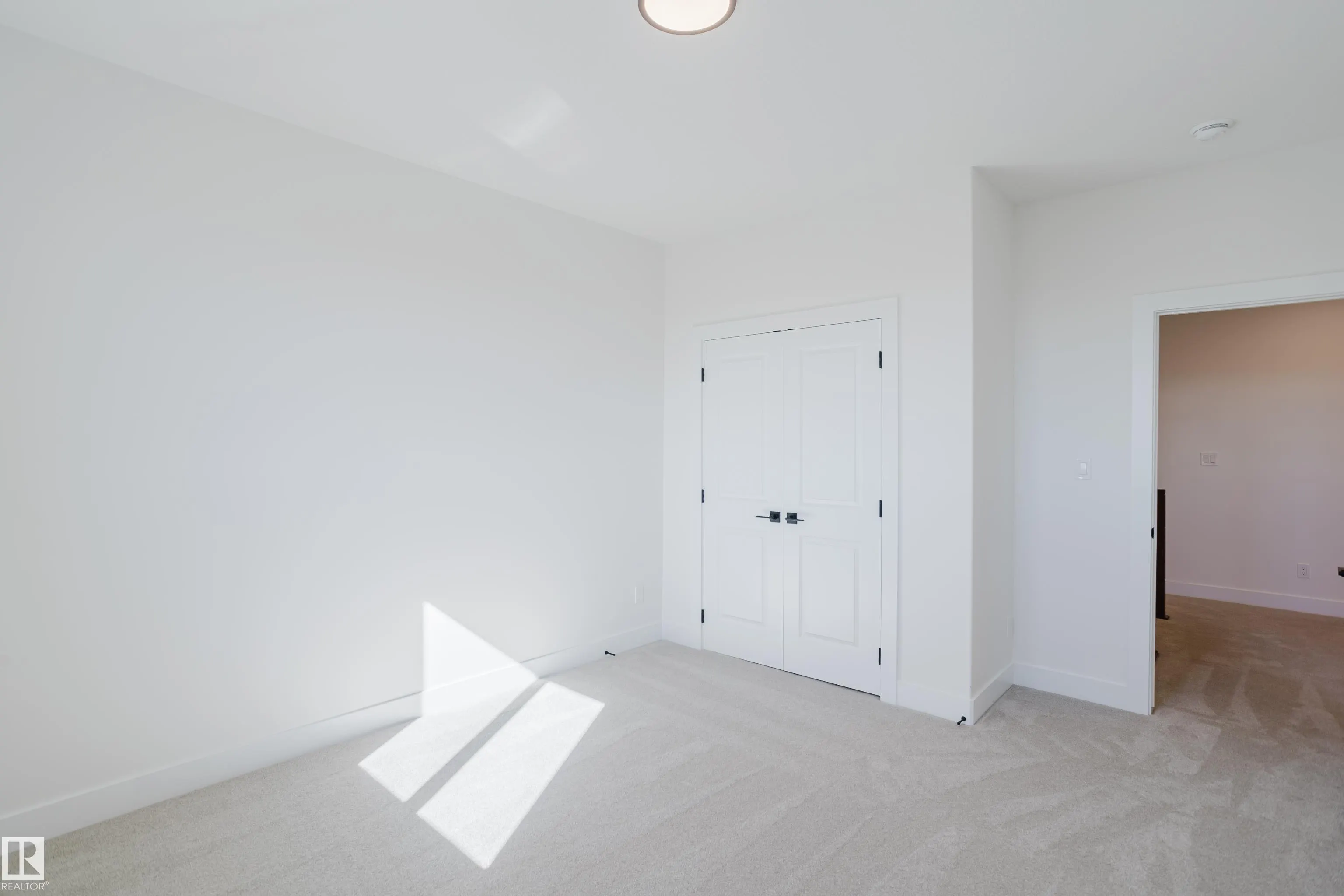 373 Bluff Cove