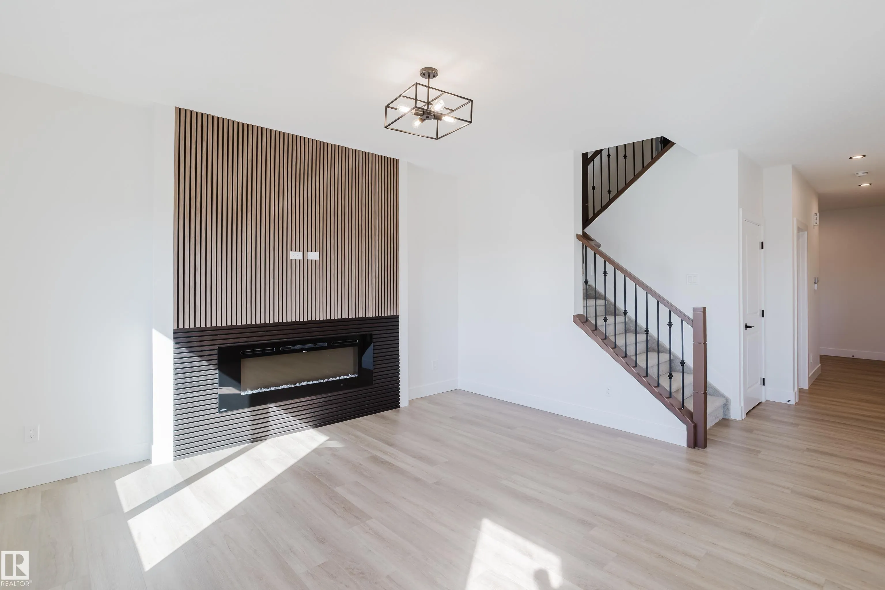 373 Bluff Cove