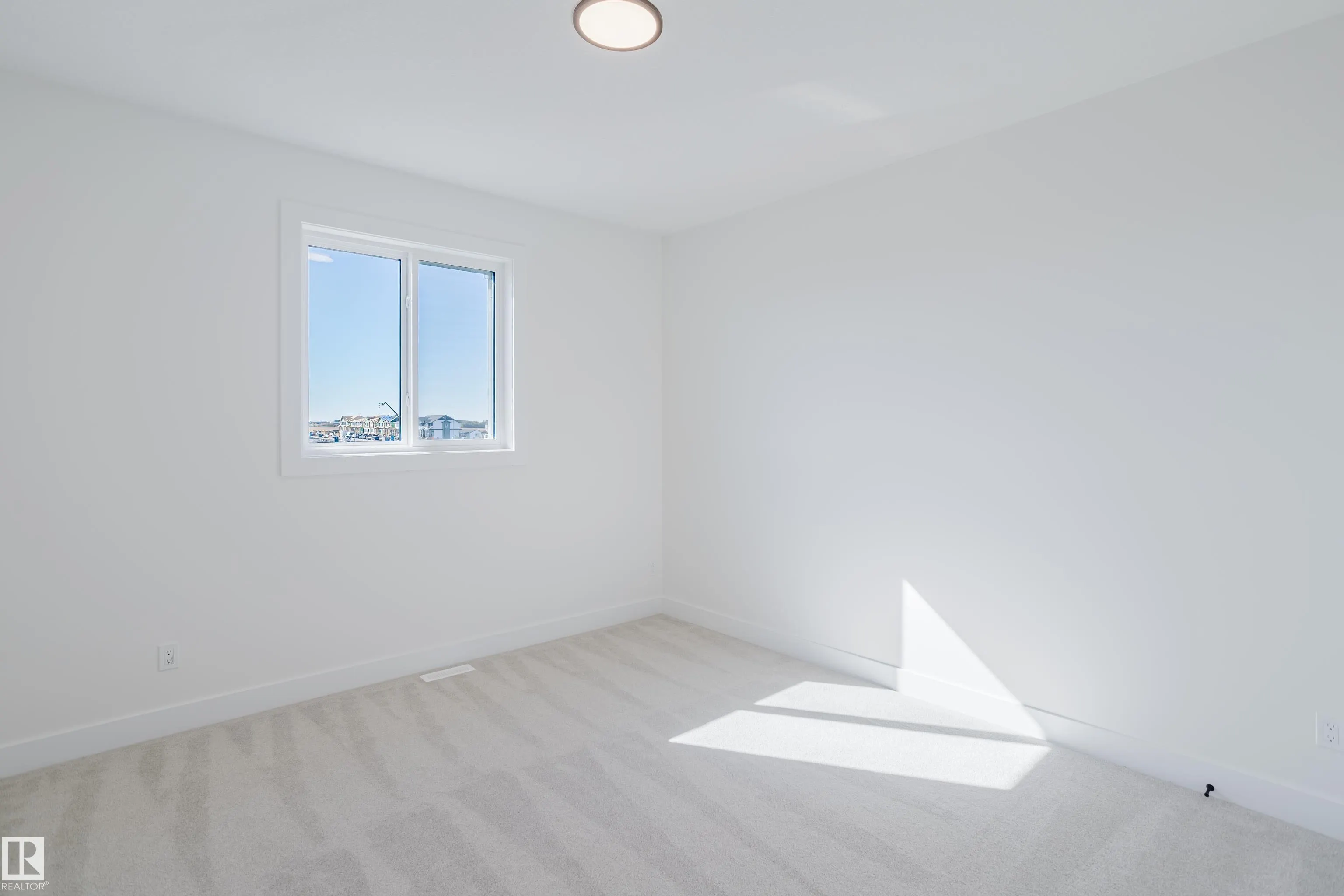 373 Bluff Cove