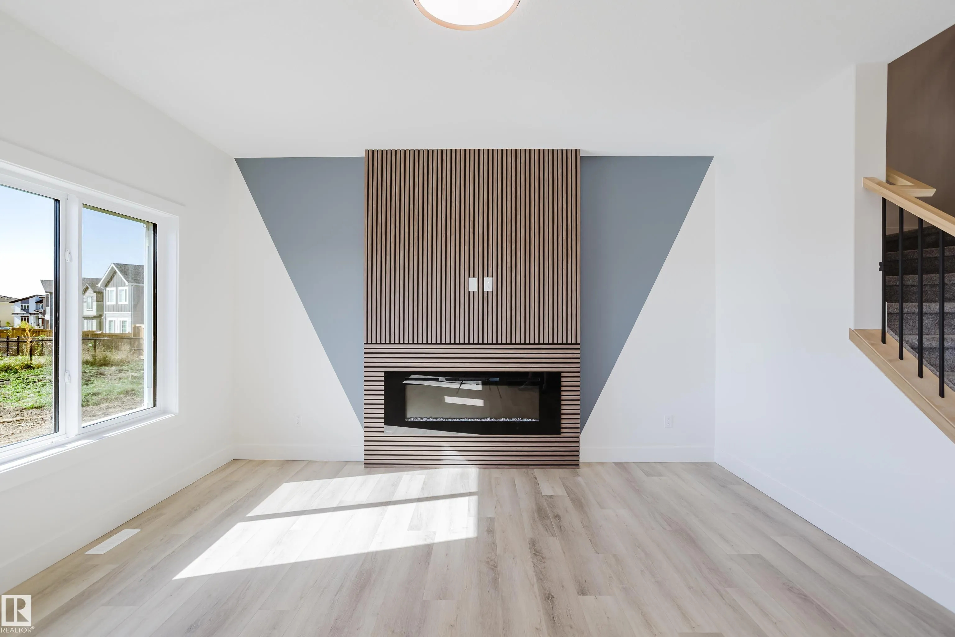 371 Bluff Cove