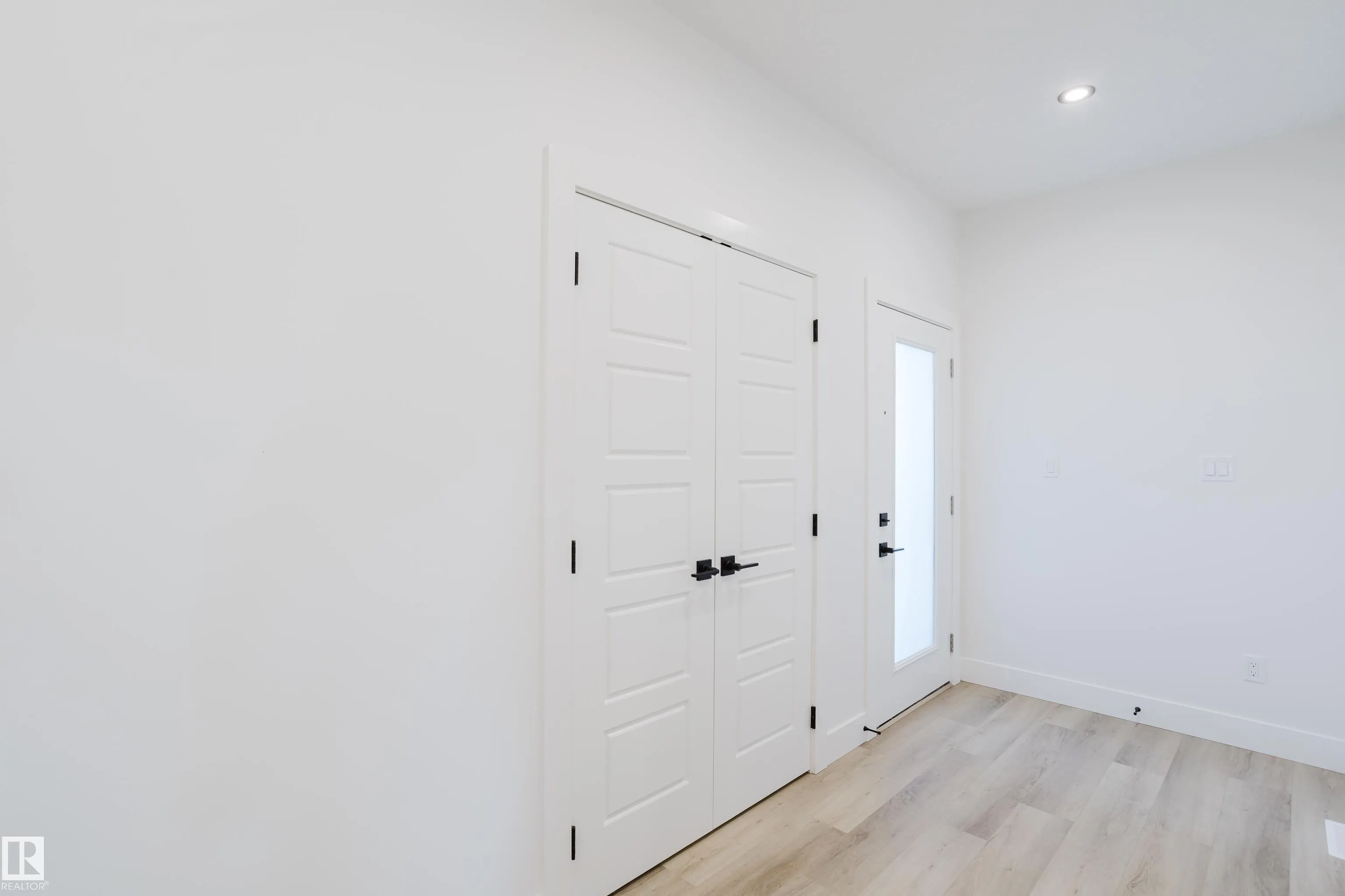 371 Bluff Cove