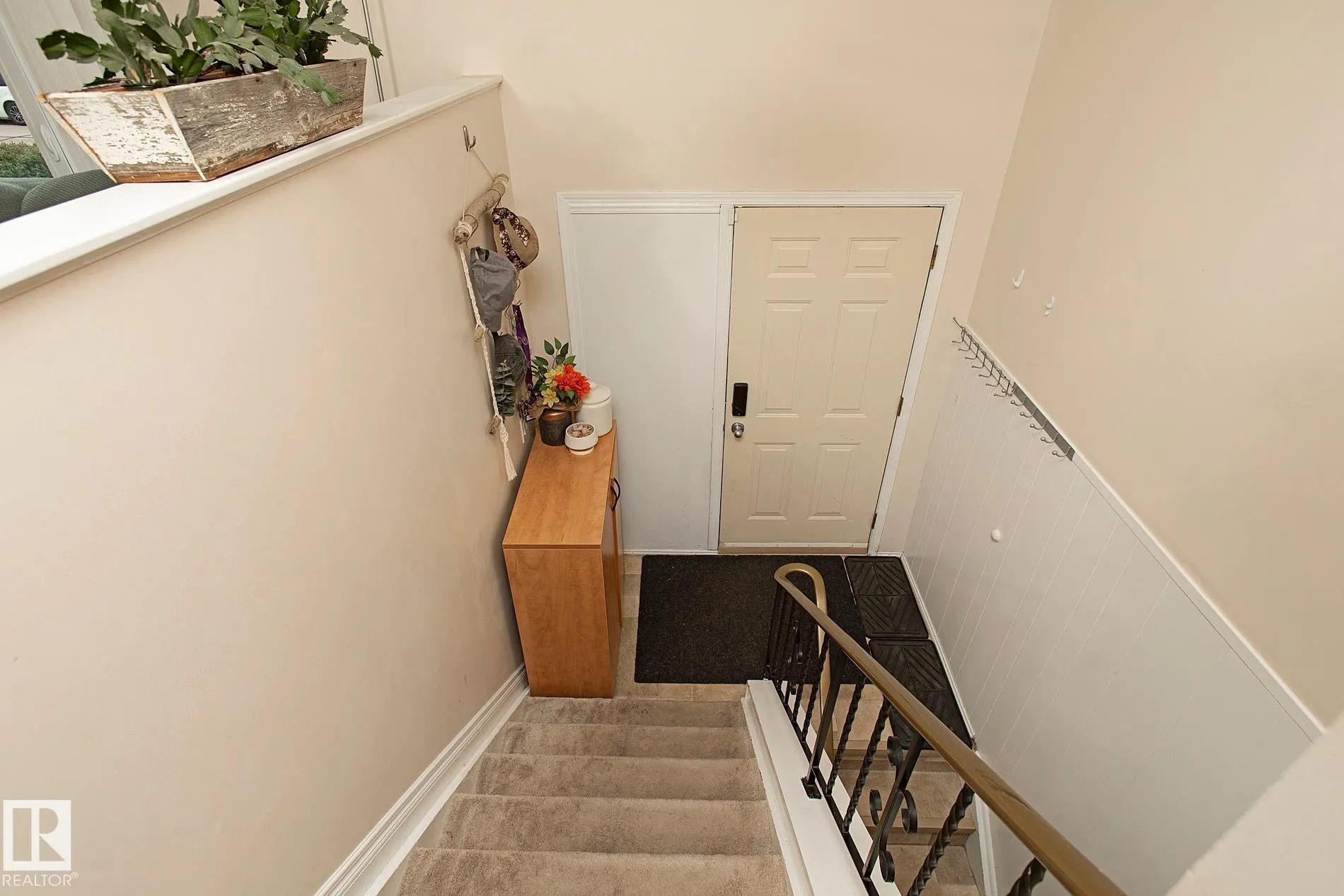 24 GALVESTON Avenue