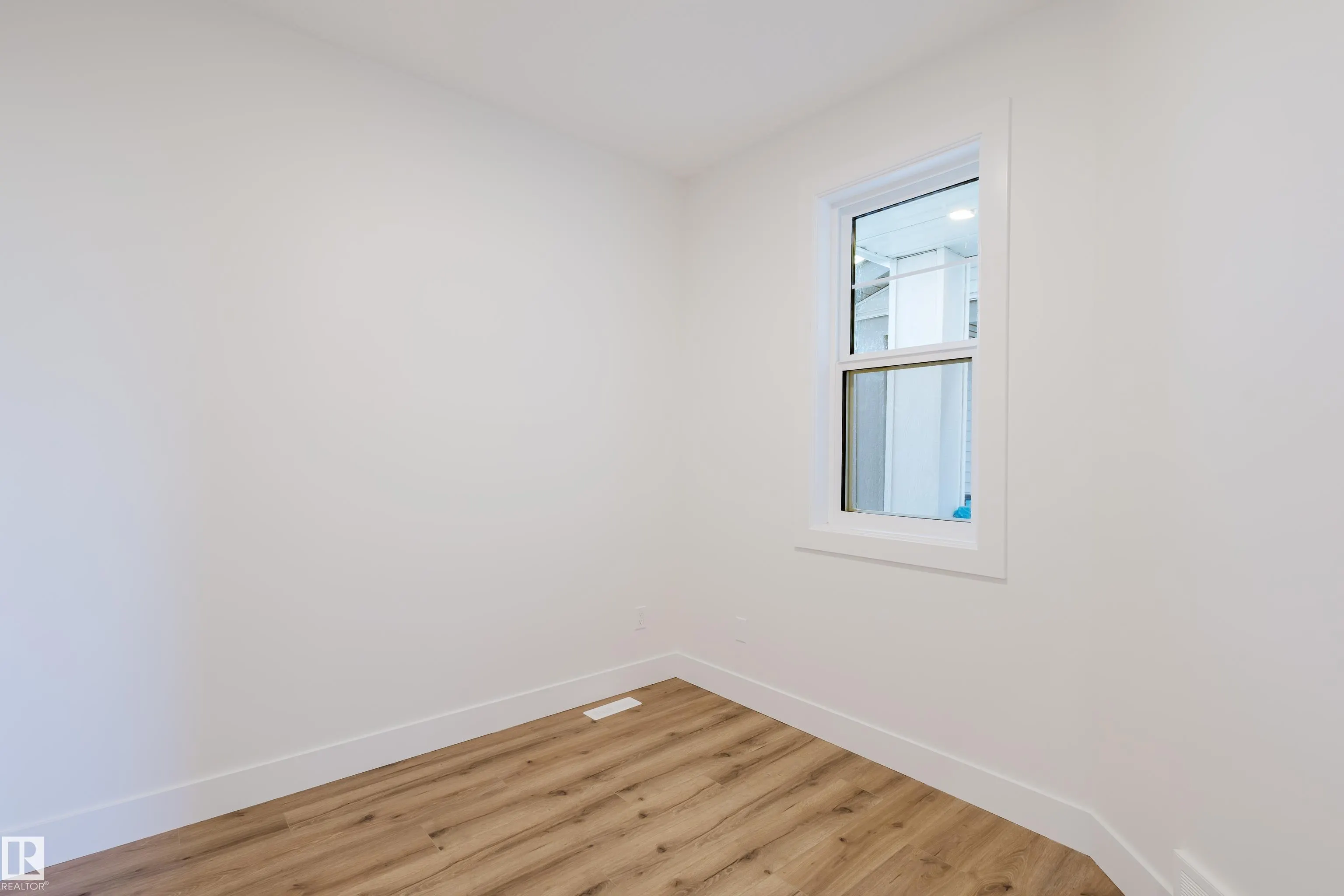333 Bluff Cove