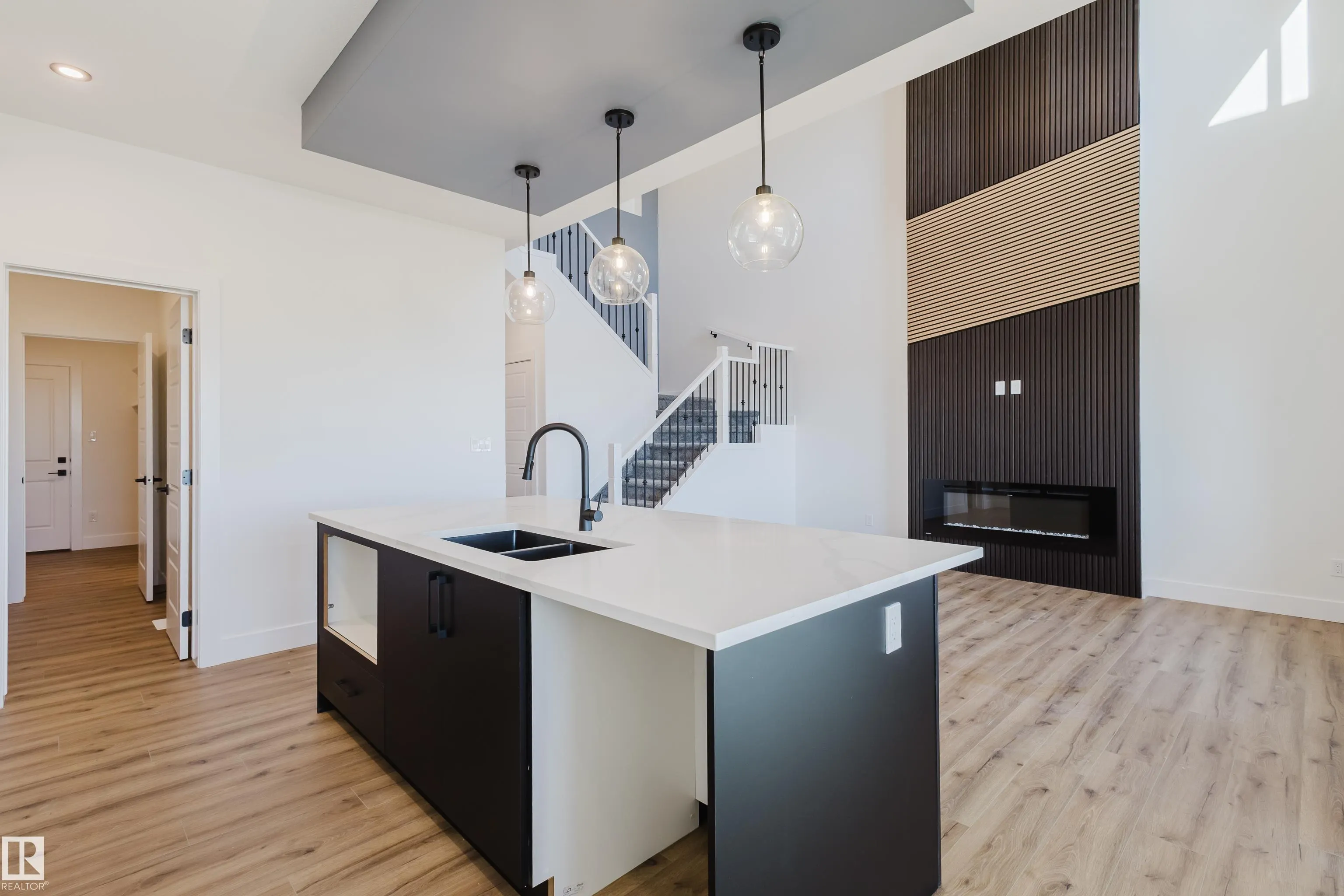 333 Bluff Cove