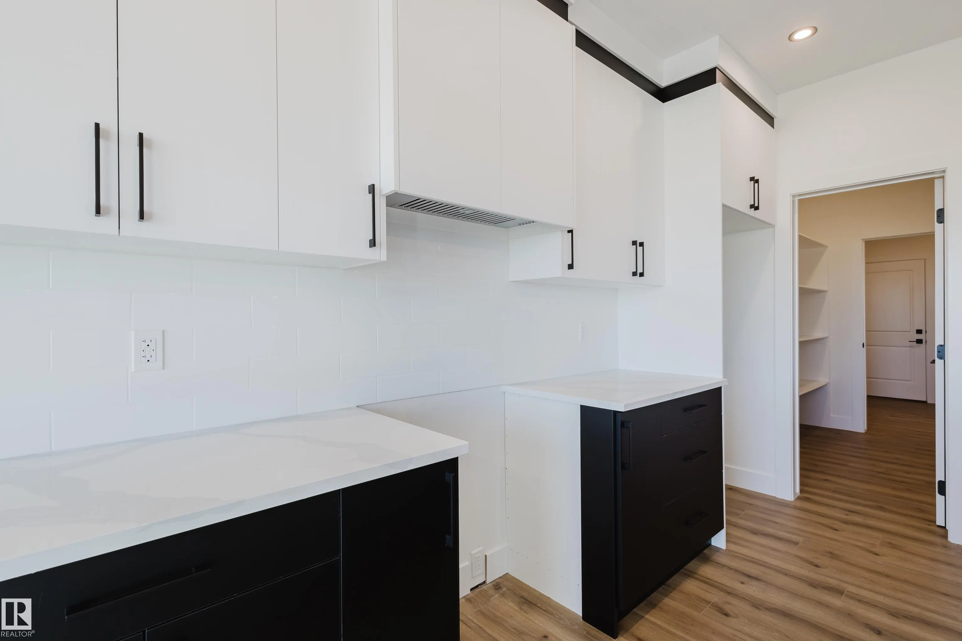 333 Bluff Cove