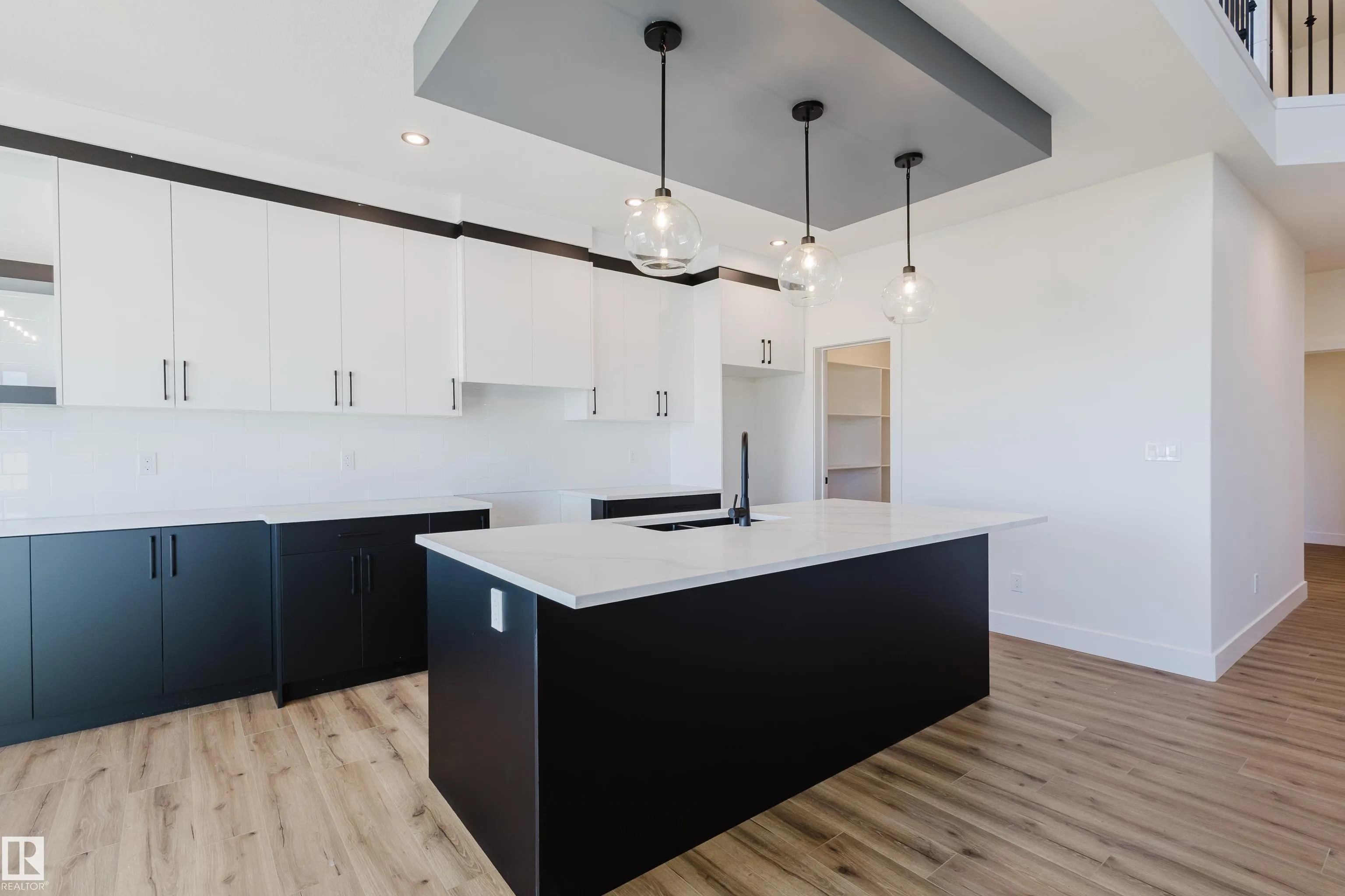 333 Bluff Cove