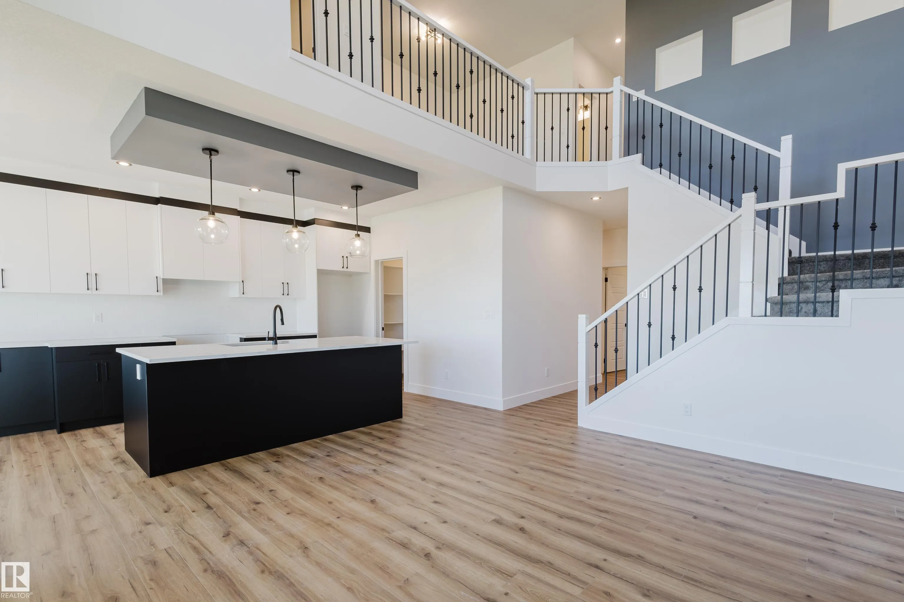 333 Bluff Cove