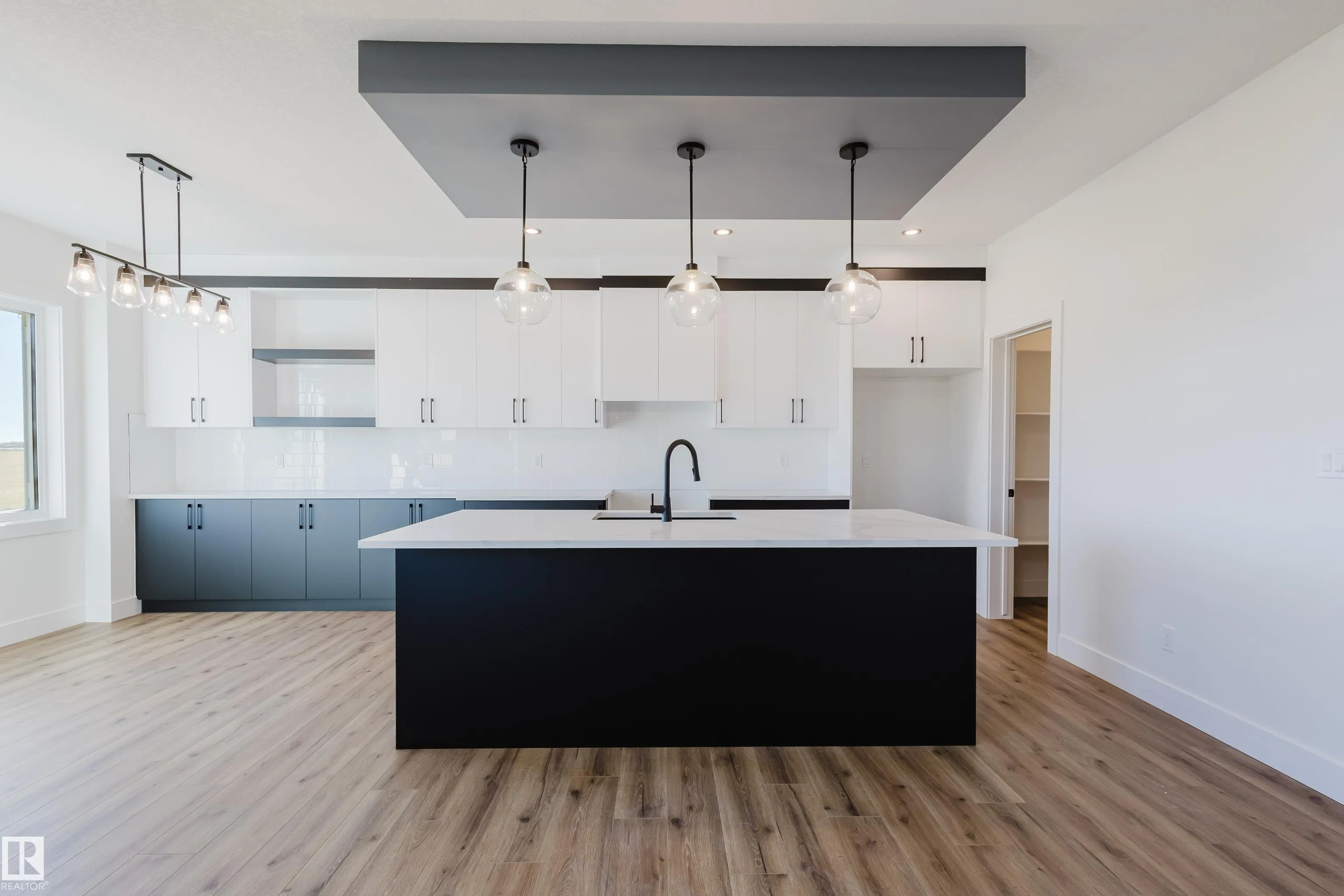 333 Bluff Cove