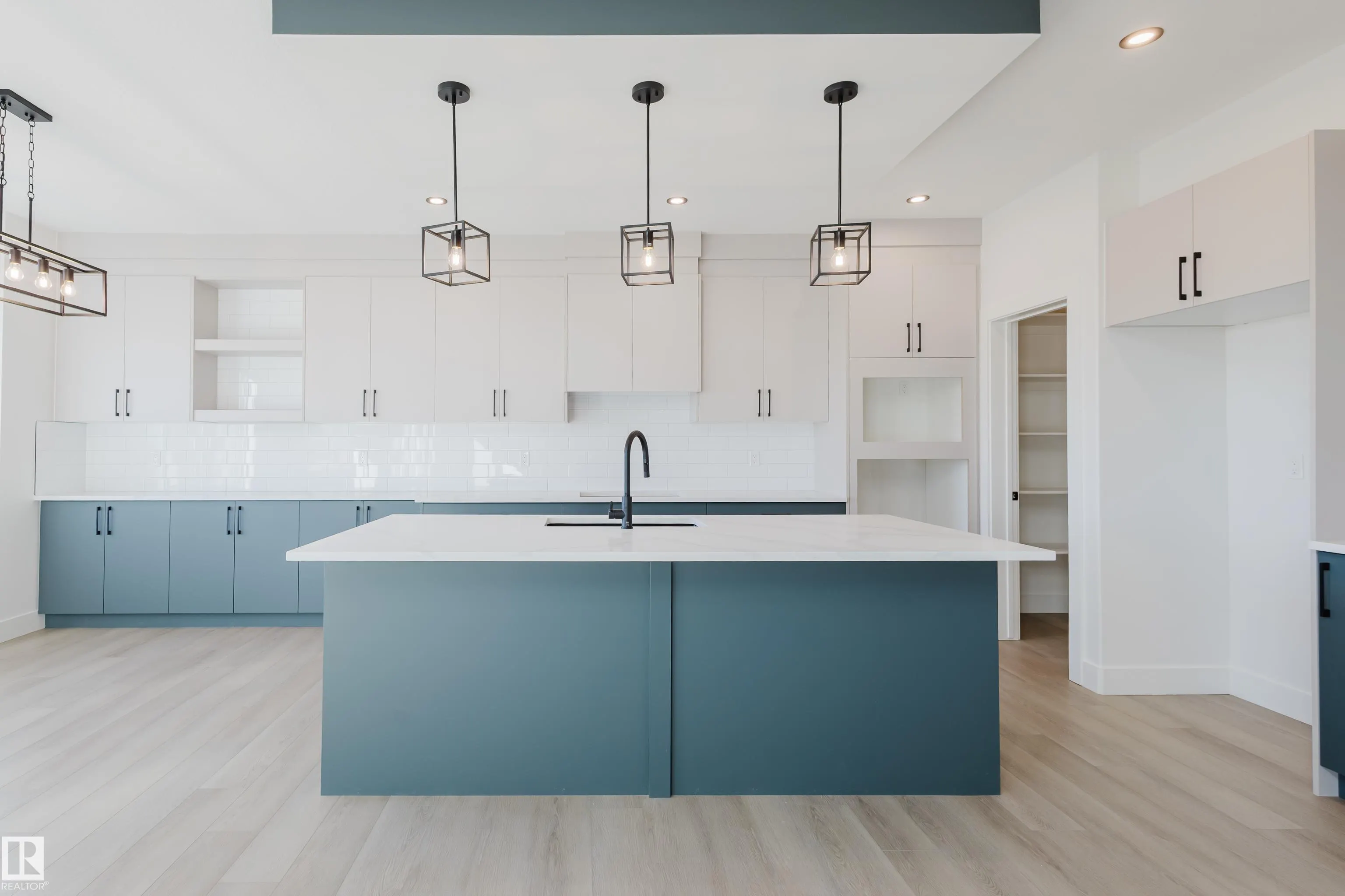 329 Bluff Cove