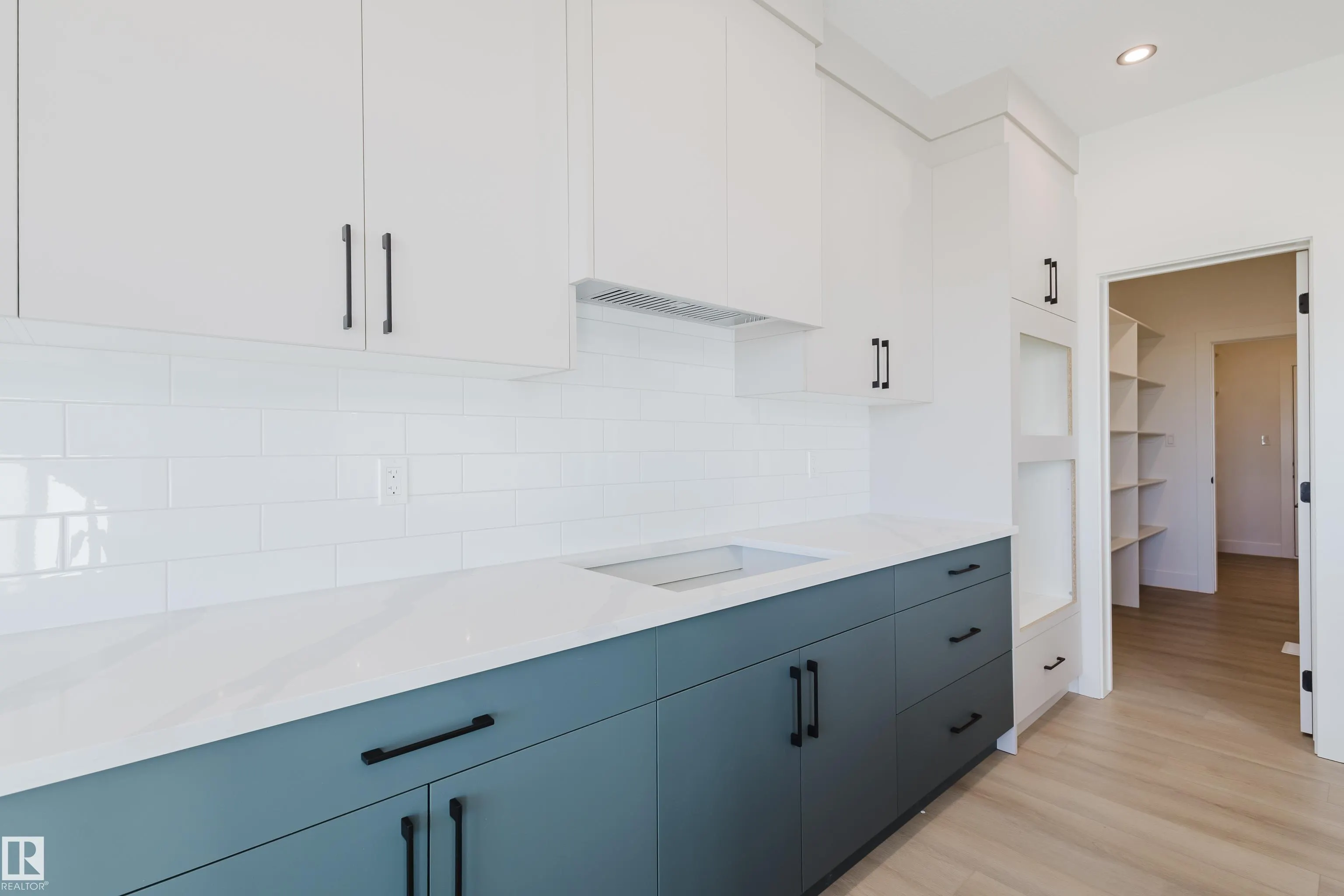 329 Bluff Cove