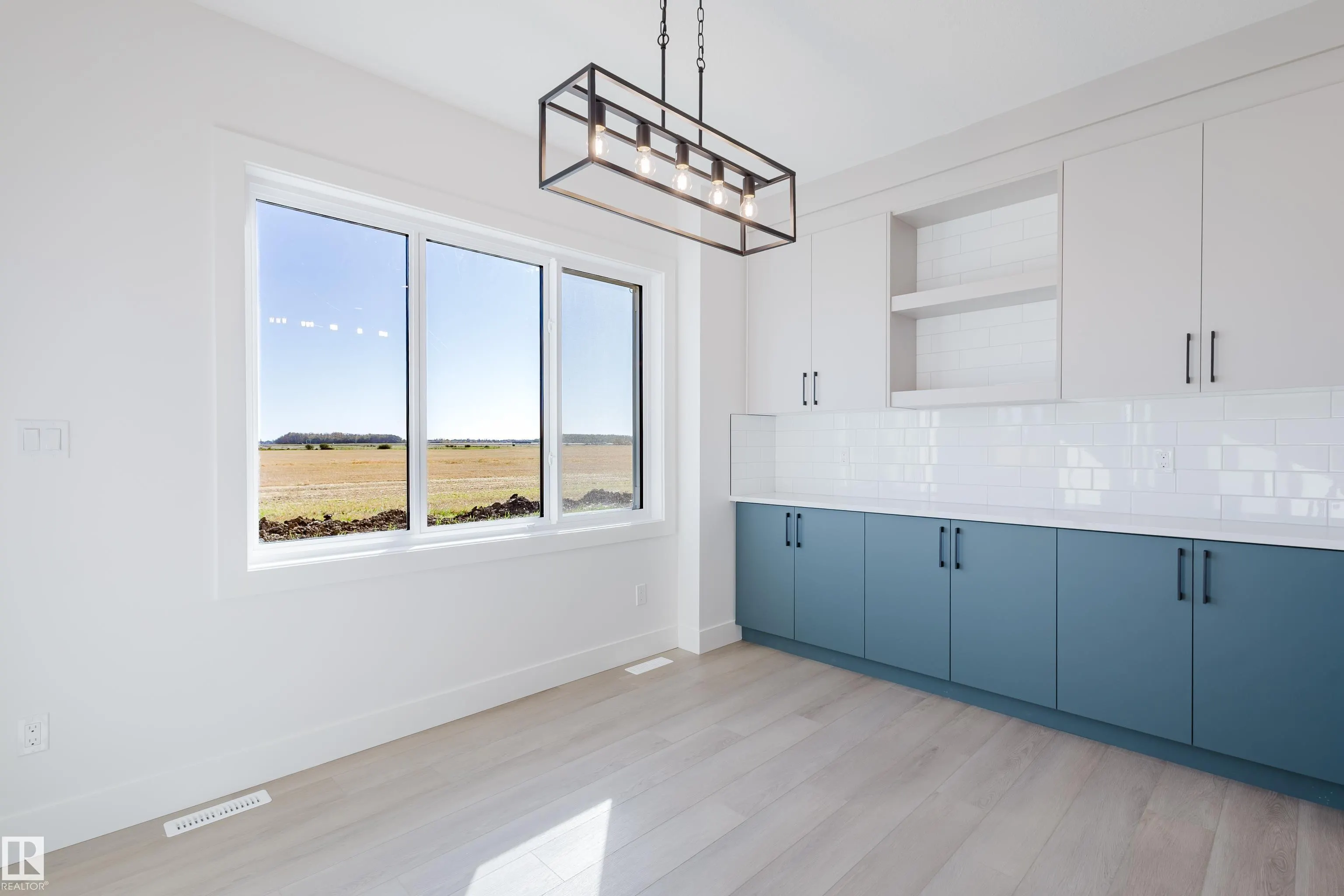 329 Bluff Cove