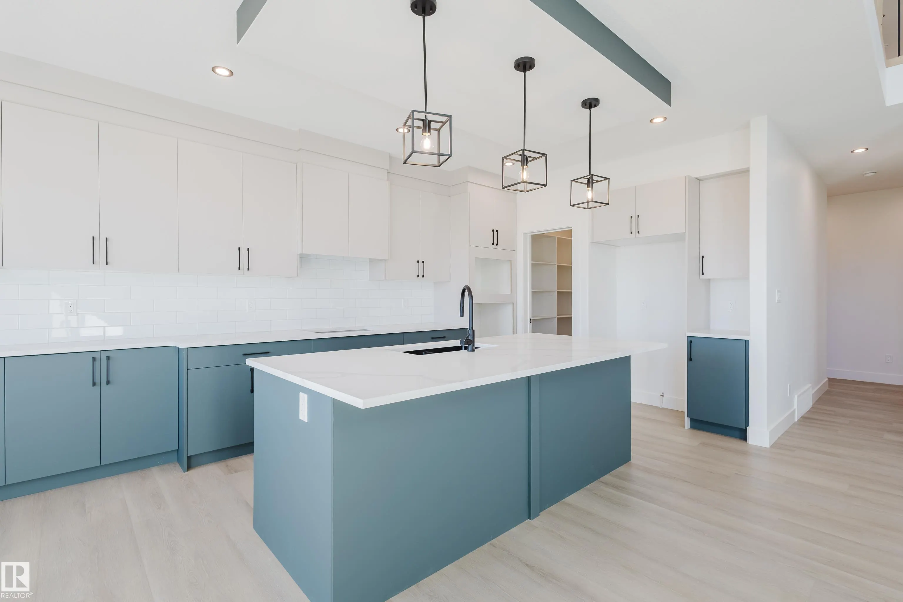 329 Bluff Cove