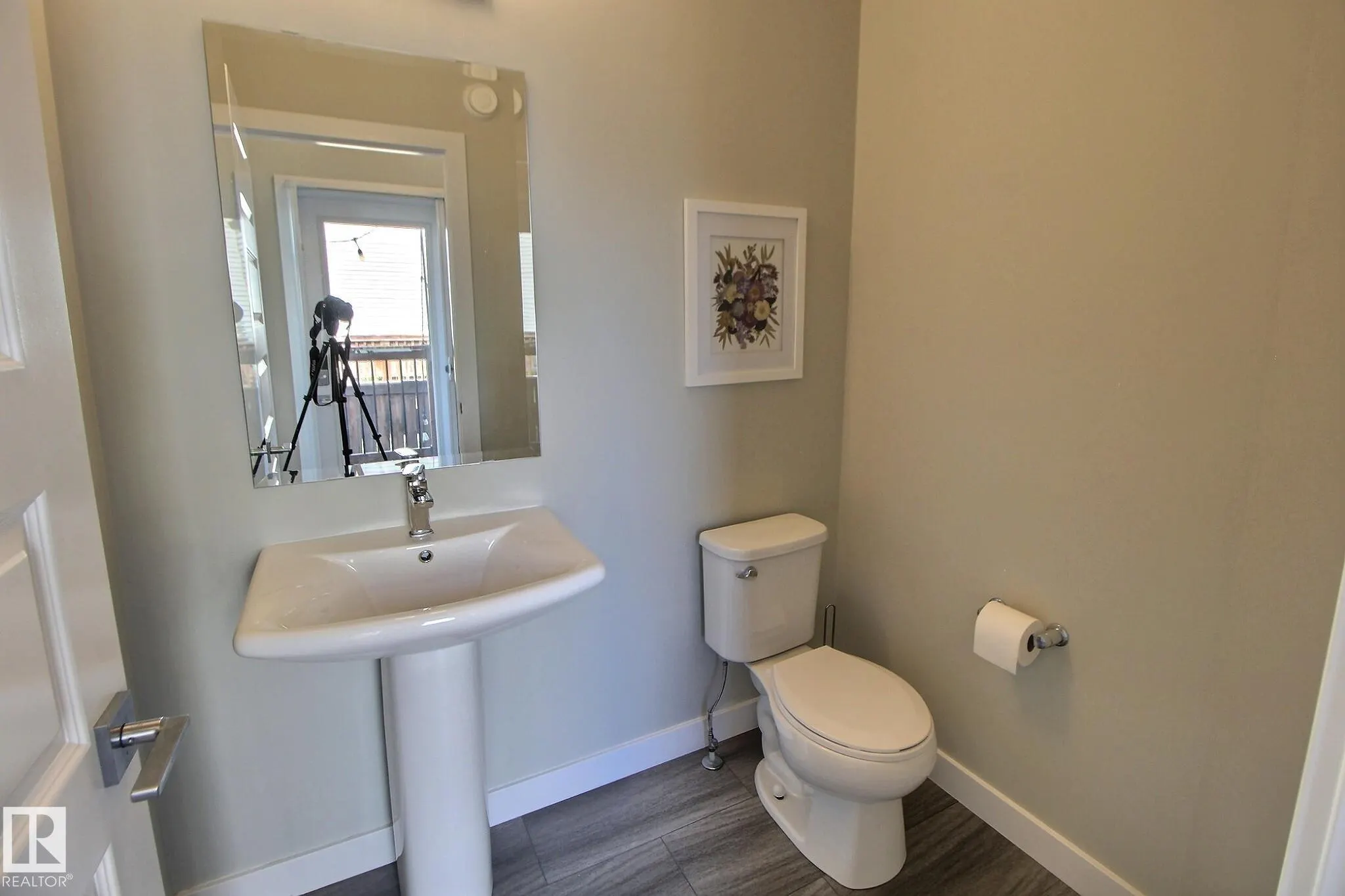 28 GREENBURY Manor