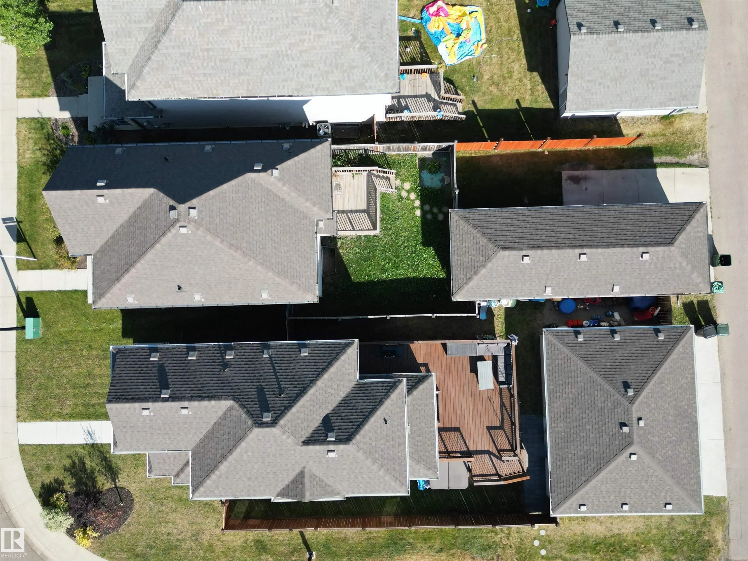 28 GREENBURY Manor