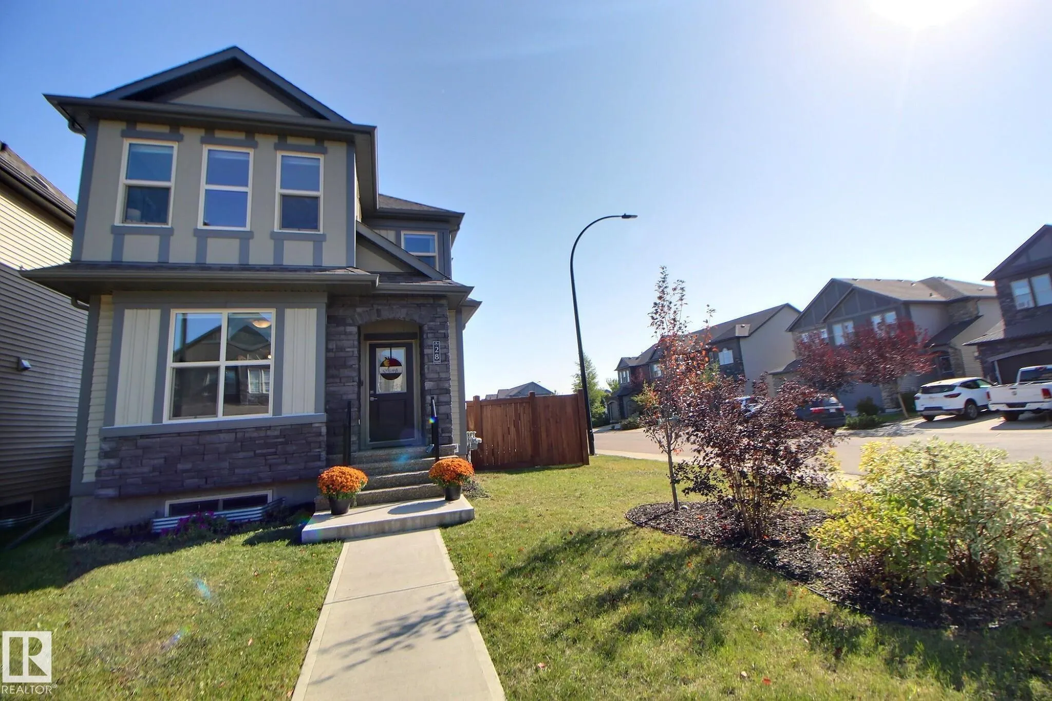 28 GREENBURY Manor
