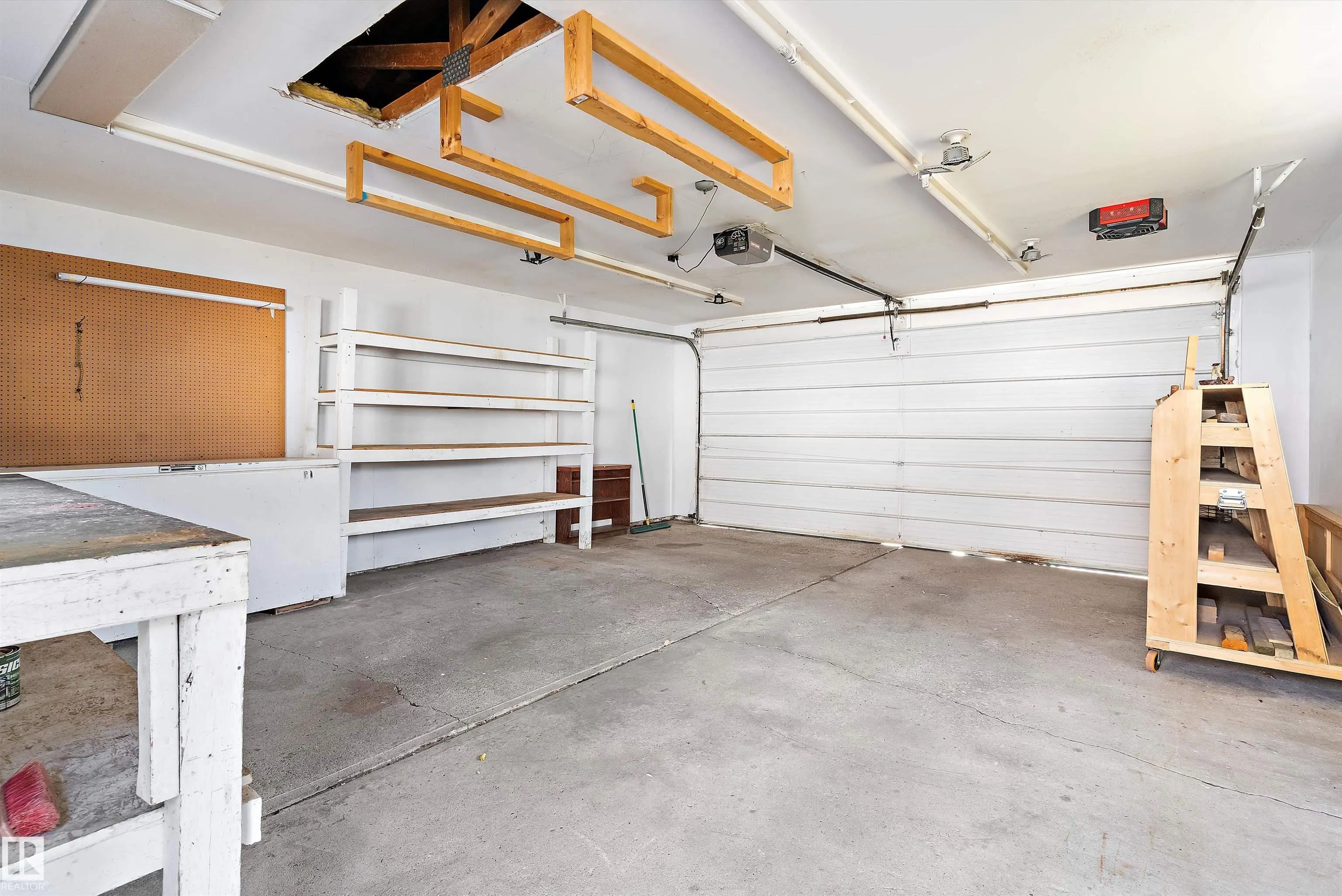 114 BROOKWOOD Drive
