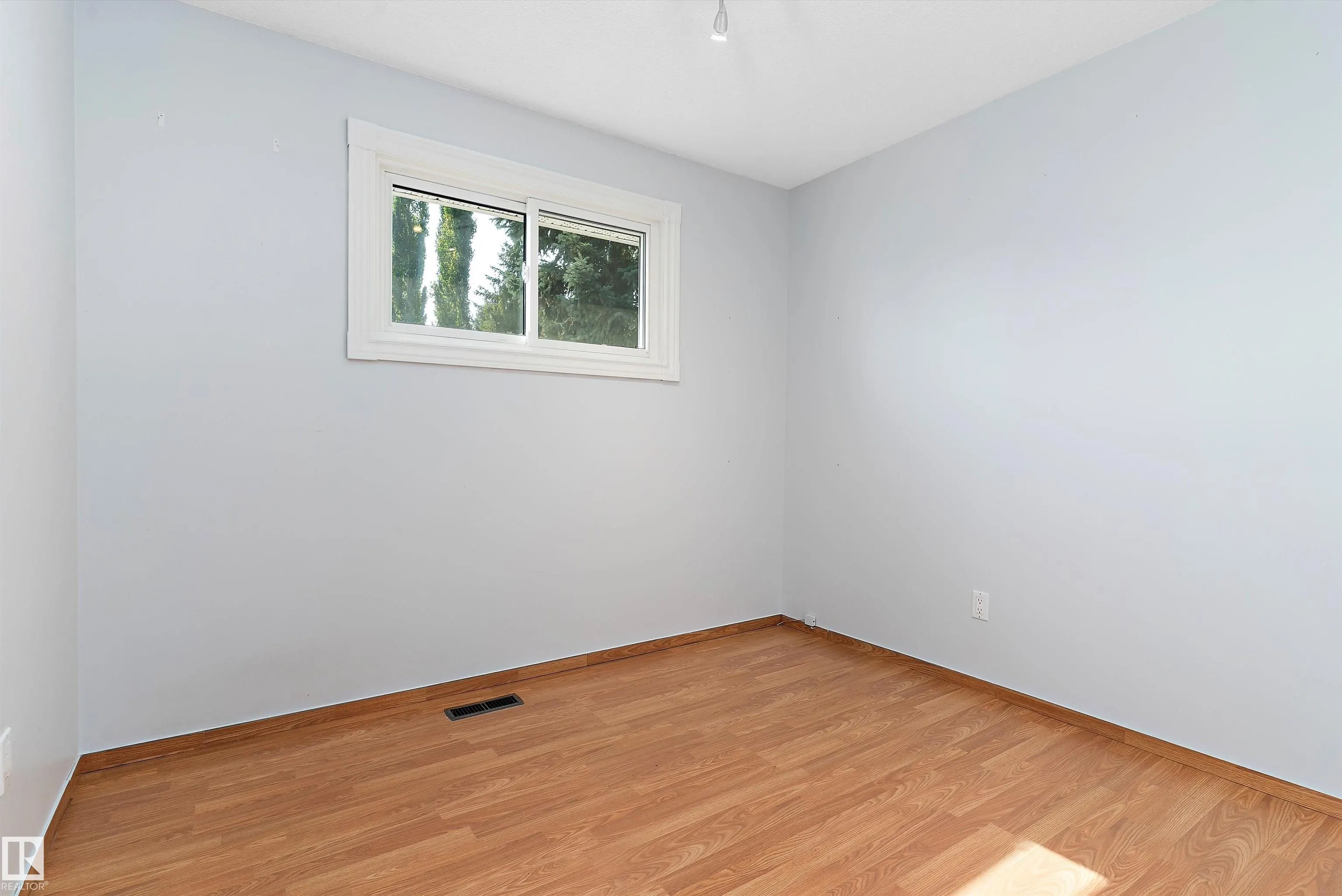 114 BROOKWOOD Drive