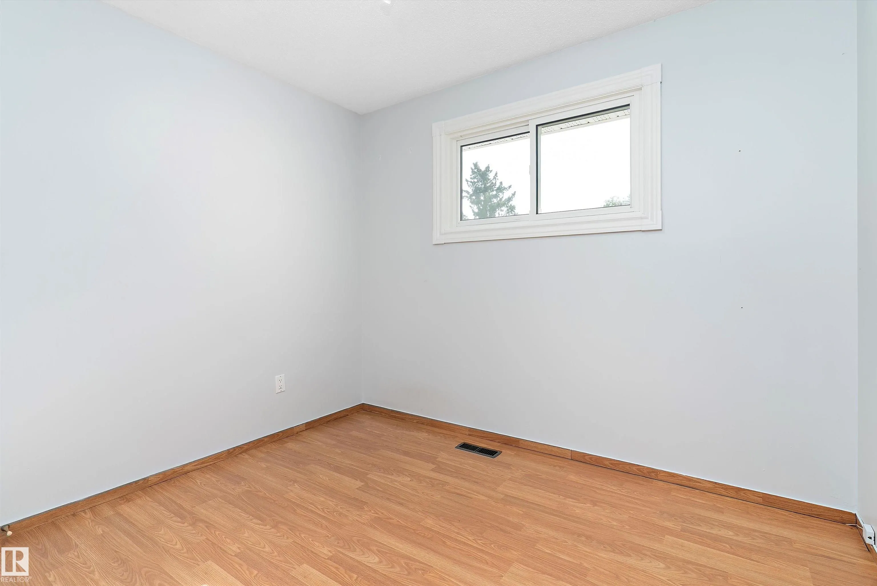 114 BROOKWOOD Drive