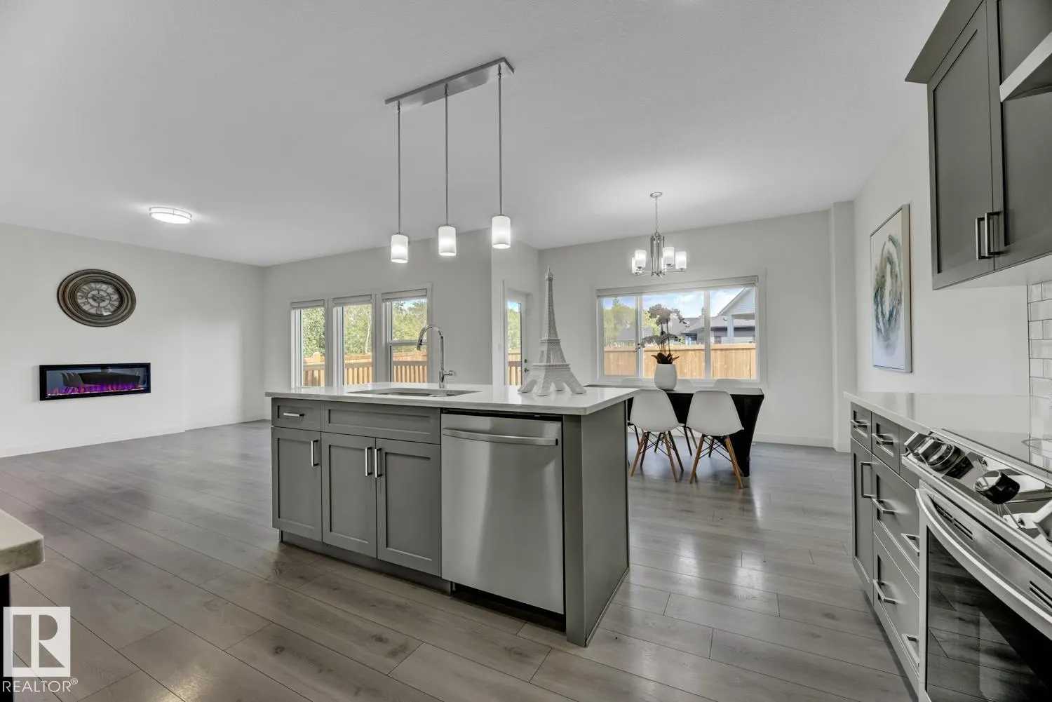 513 EAGLESON Wynd