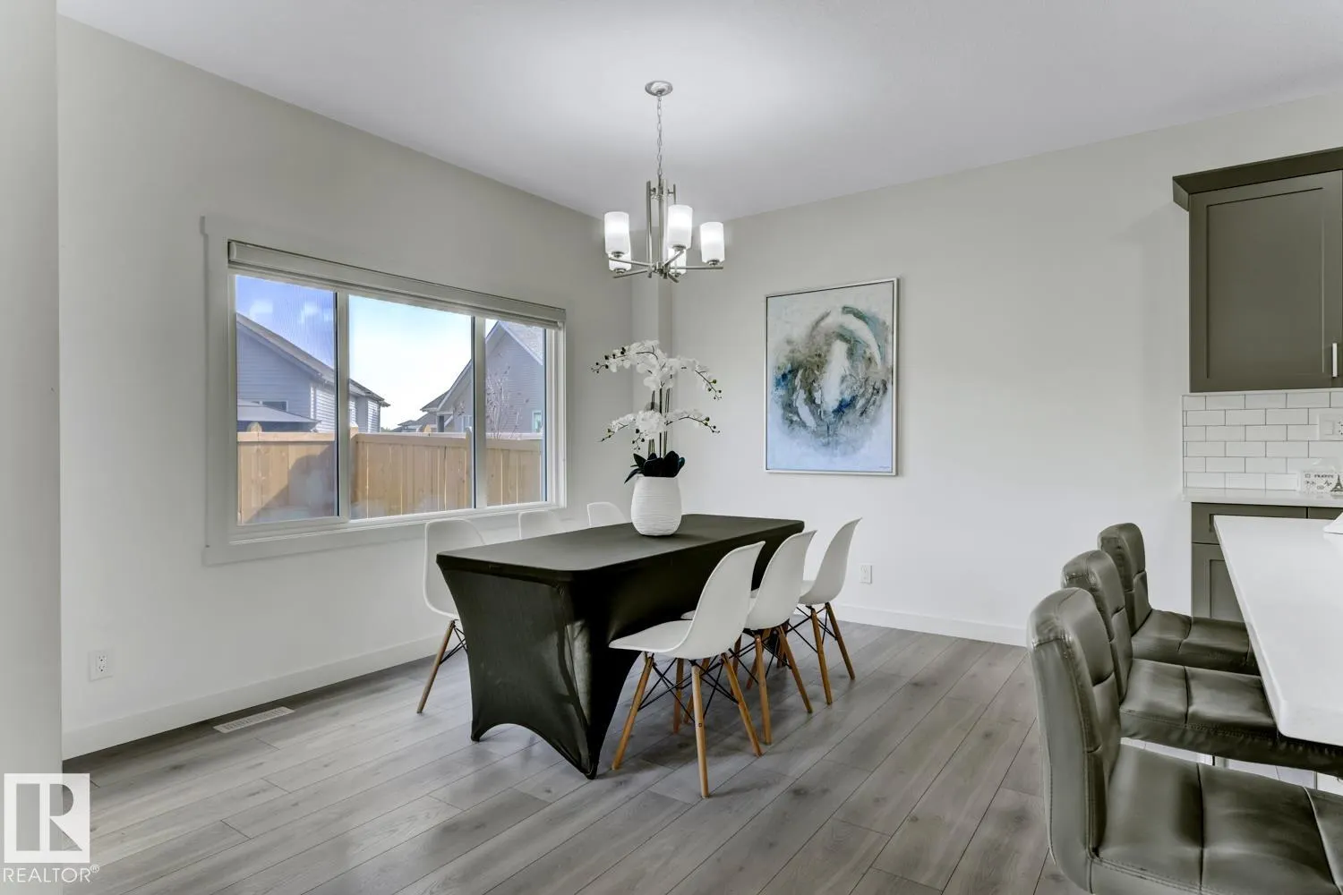 513 EAGLESON Wynd