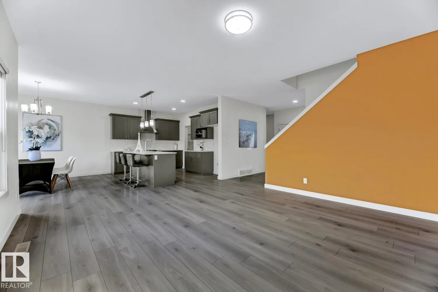 513 EAGLESON Wynd