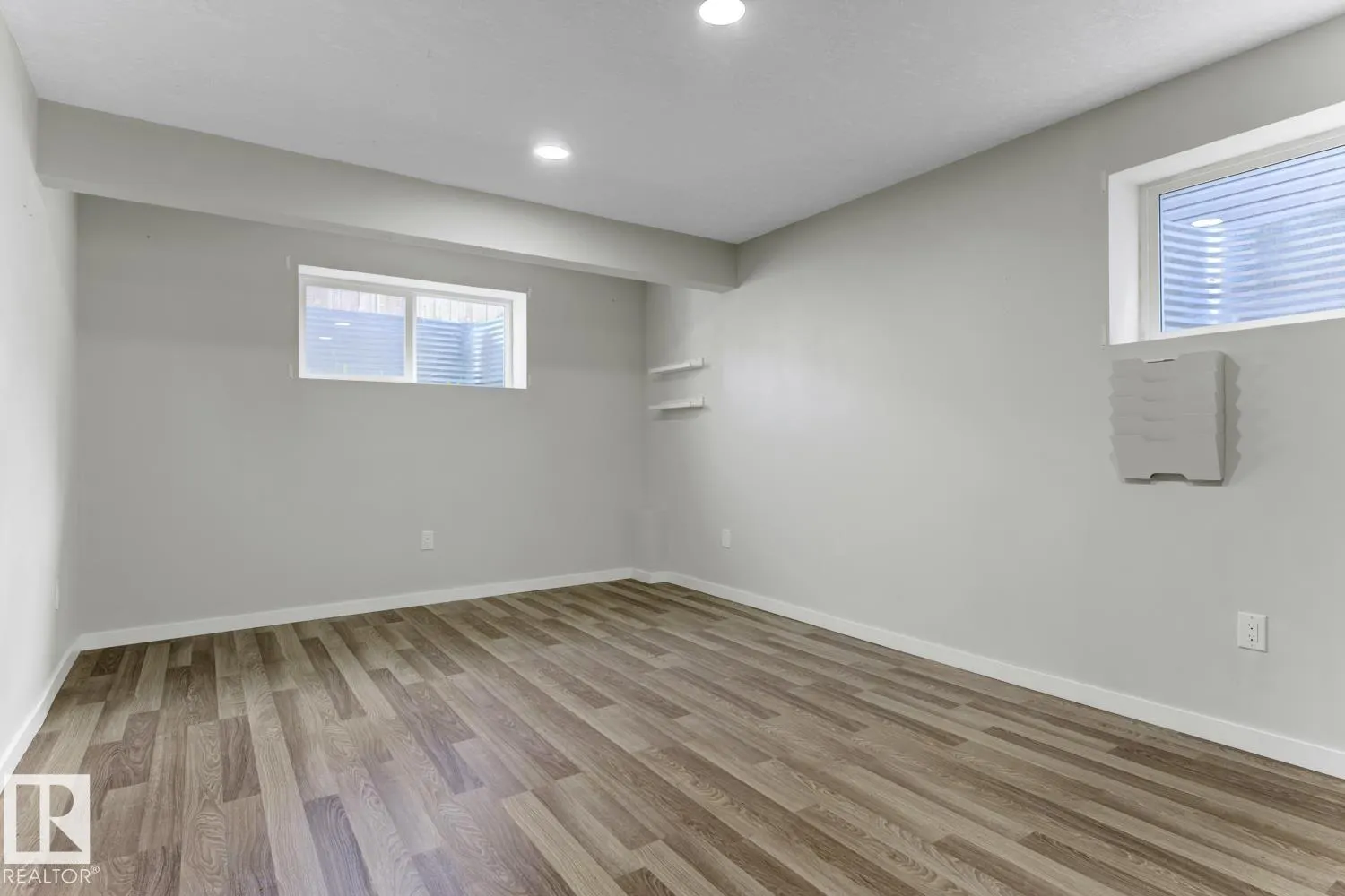 513 EAGLESON Wynd