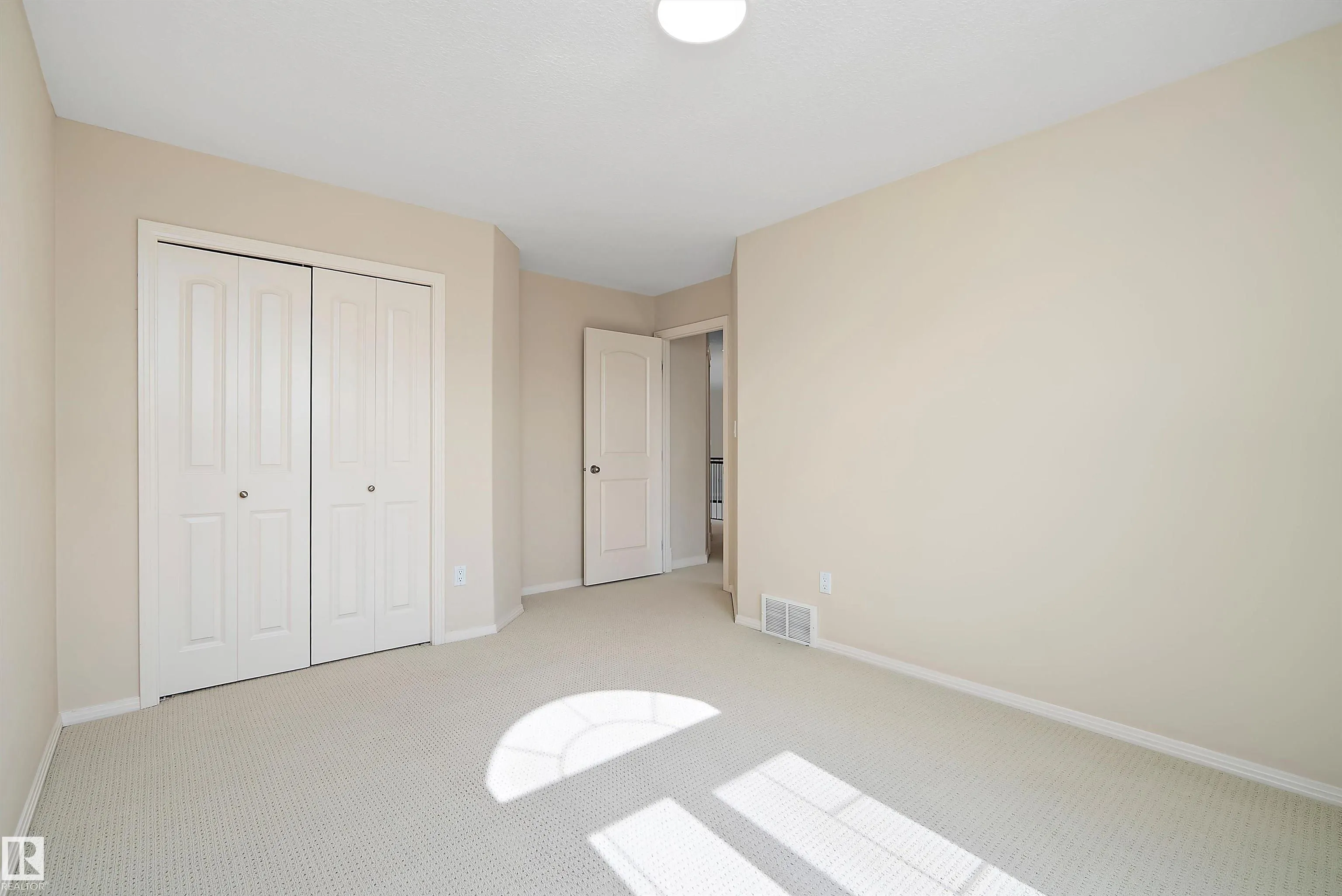 995 HOLLINGSWORTH BEND Bend