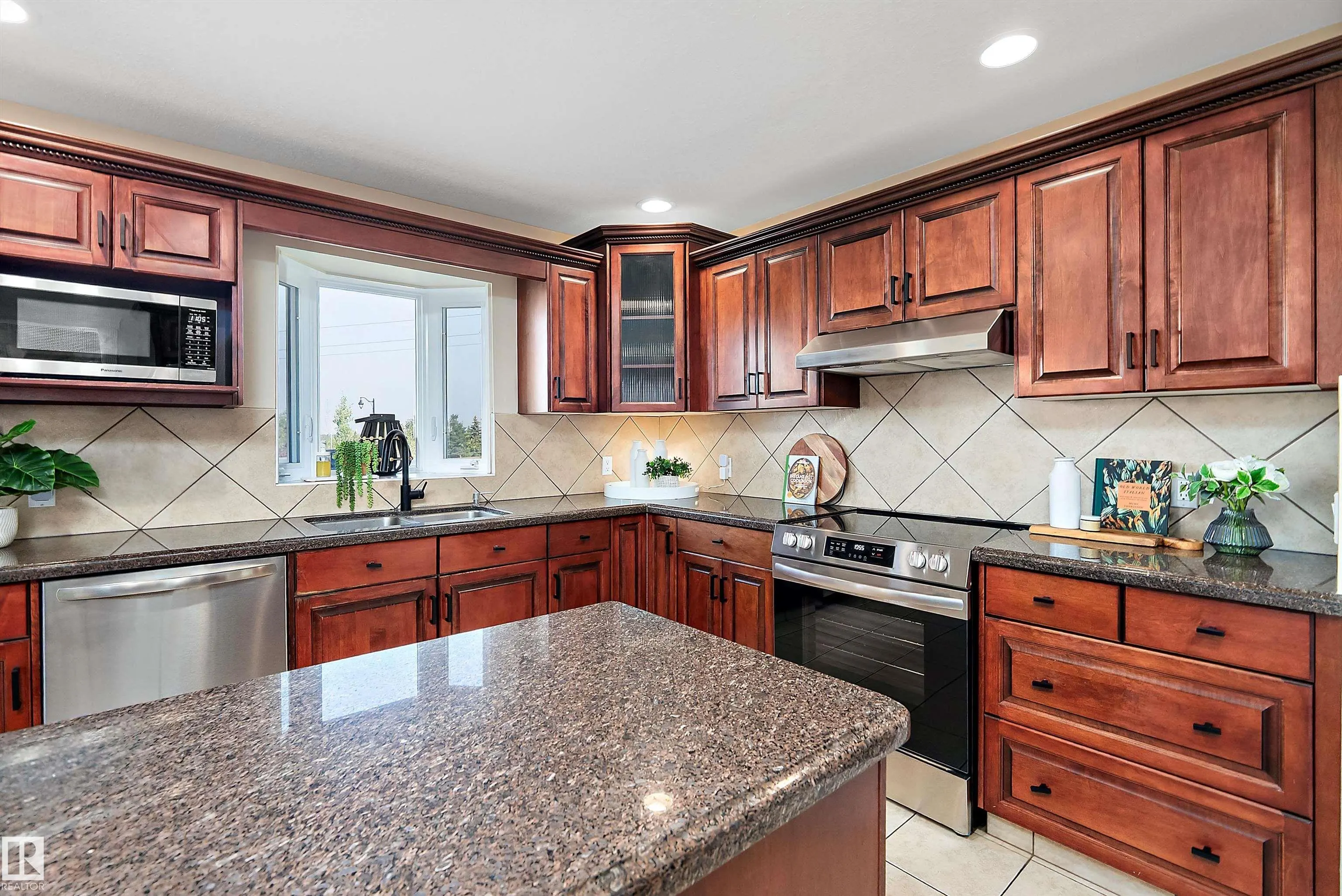 995 HOLLINGSWORTH BEND Bend