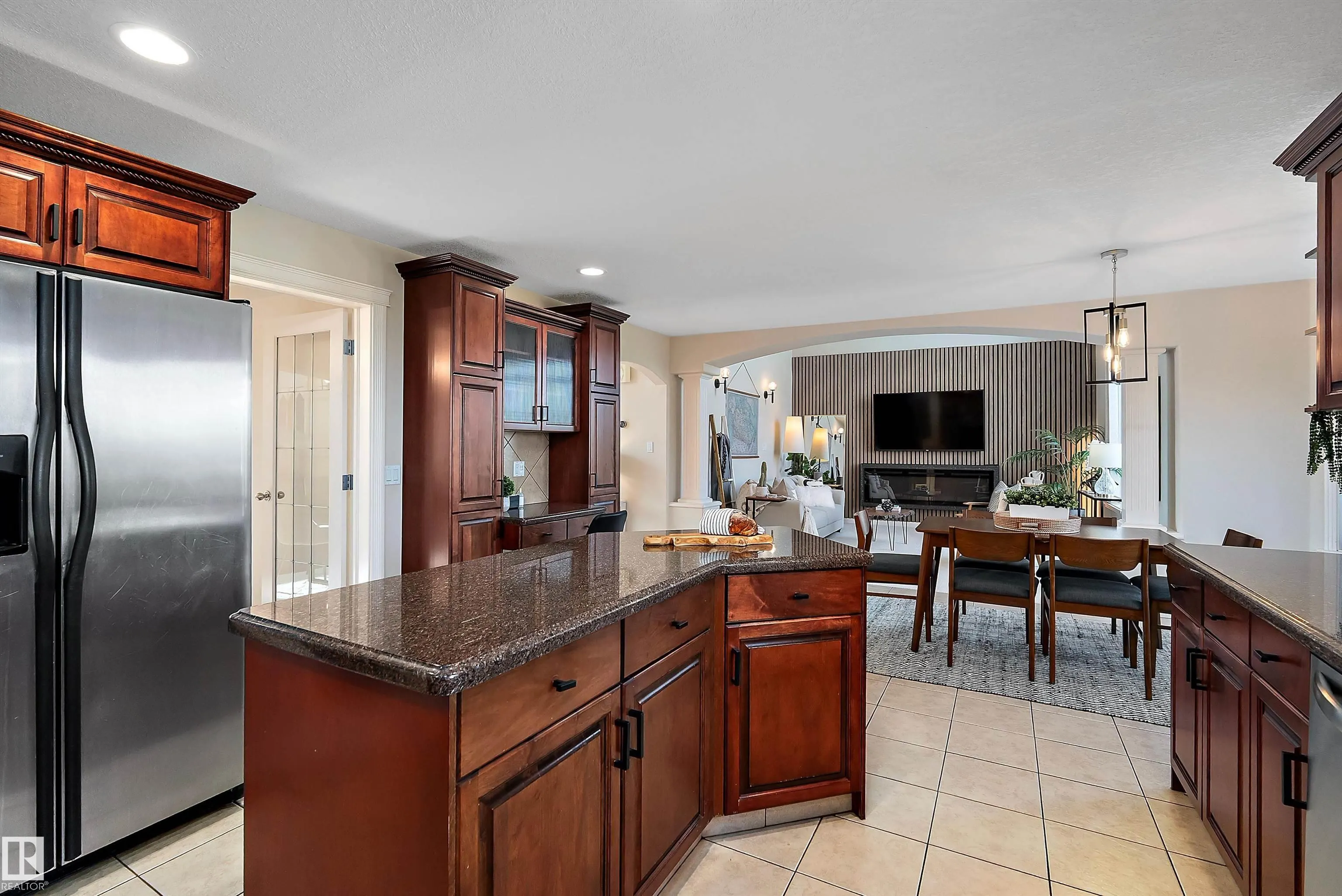 995 HOLLINGSWORTH BEND Bend