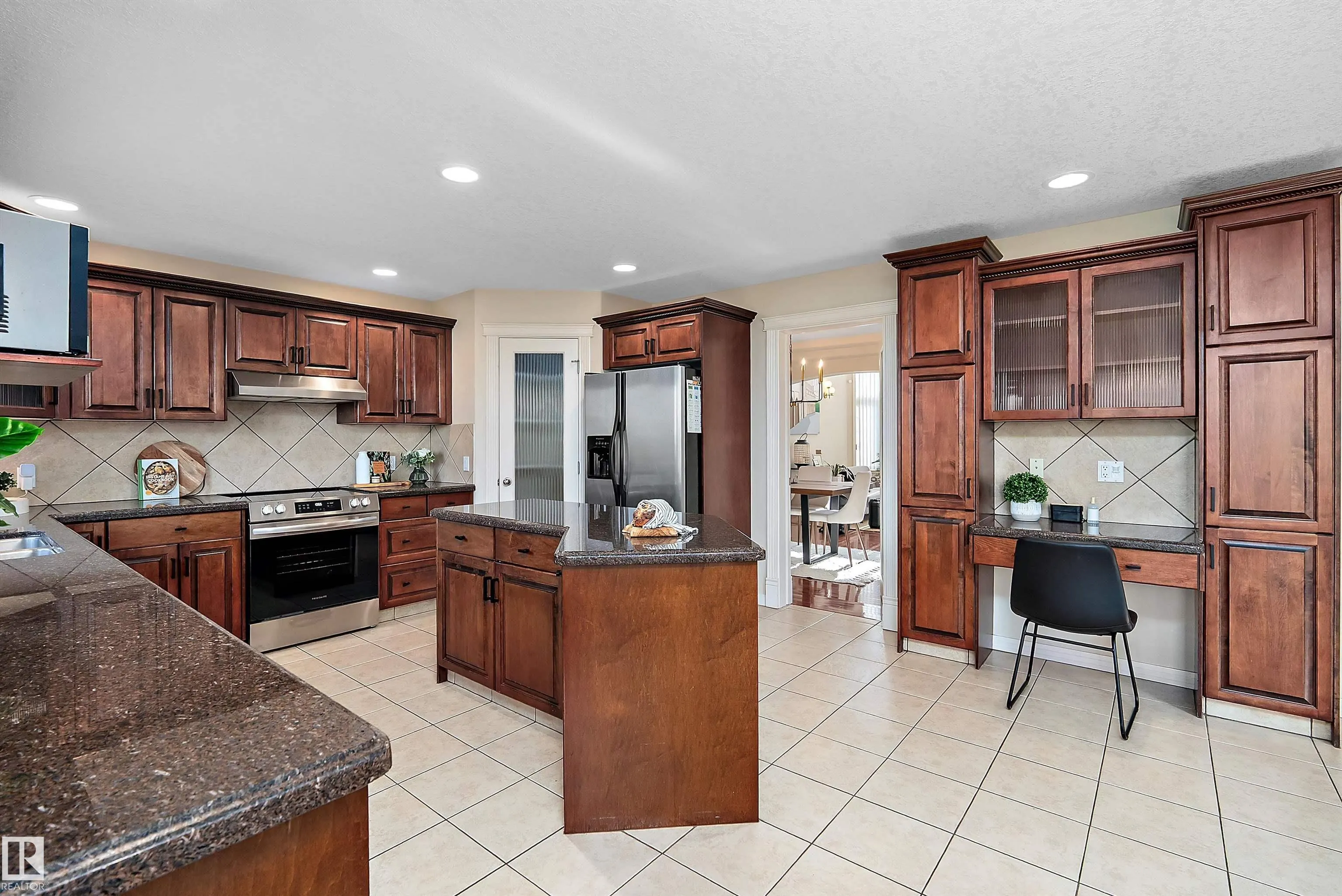 995 HOLLINGSWORTH BEND Bend