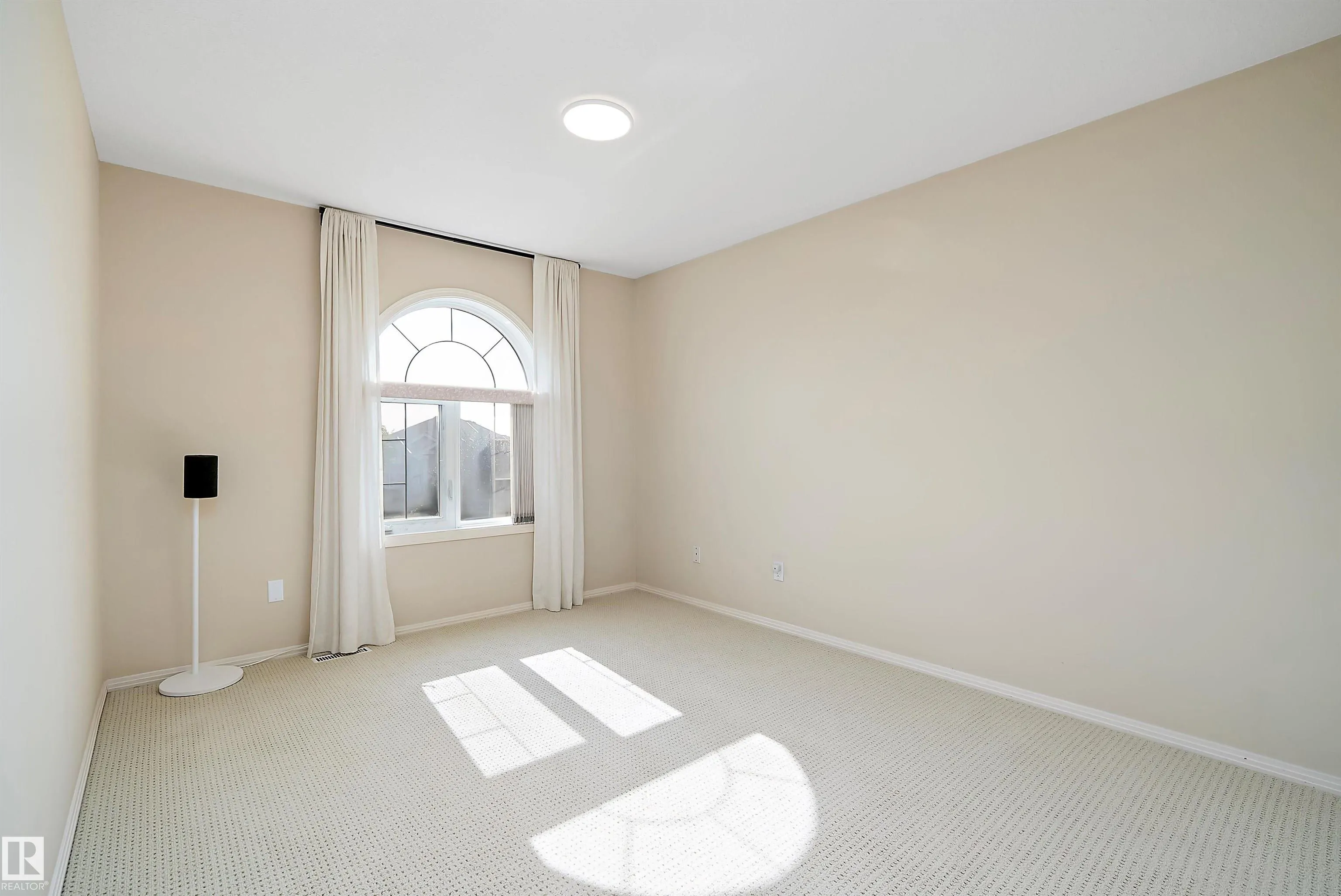 995 HOLLINGSWORTH BEND Bend
