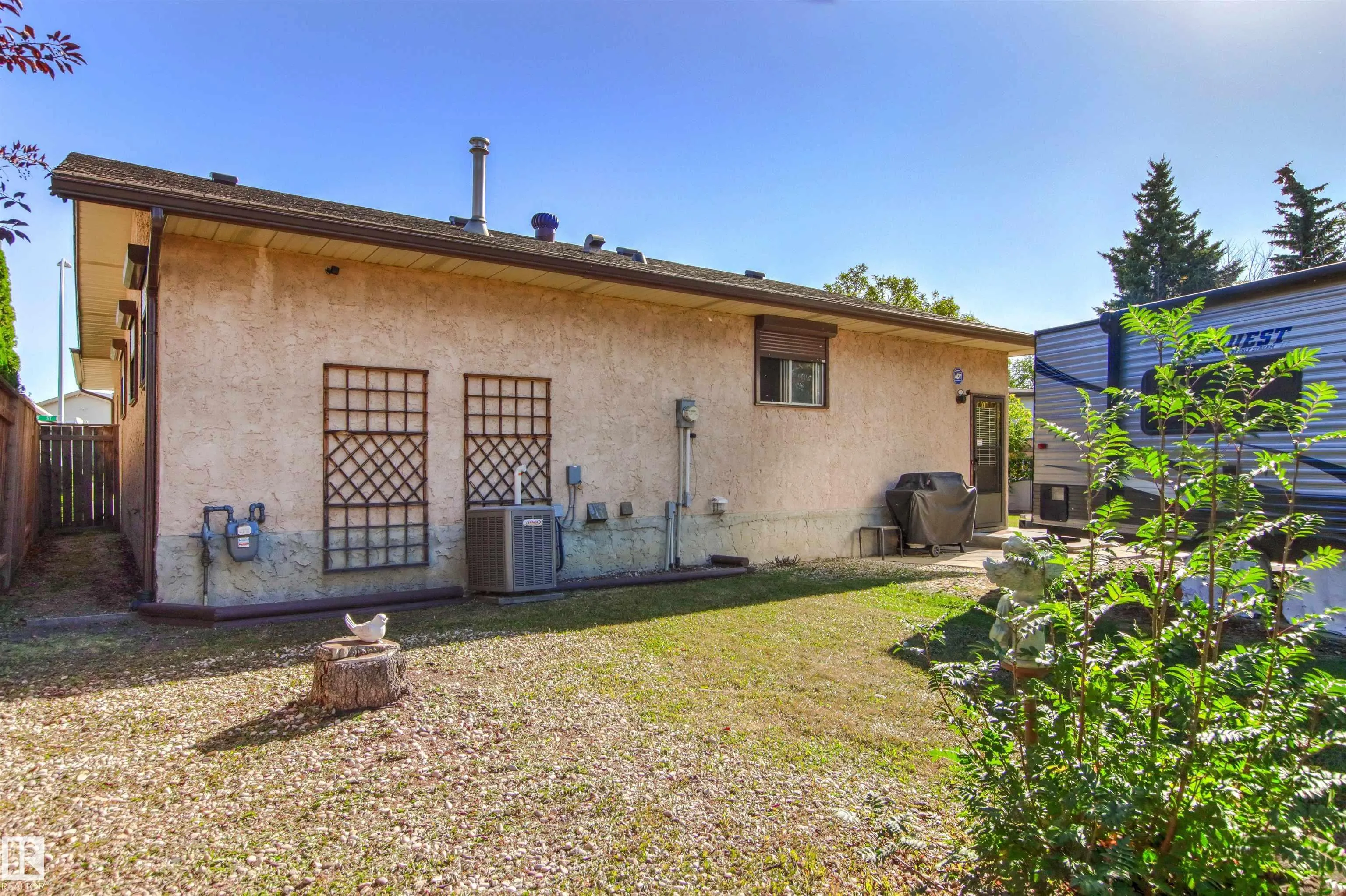 1704 39 Street