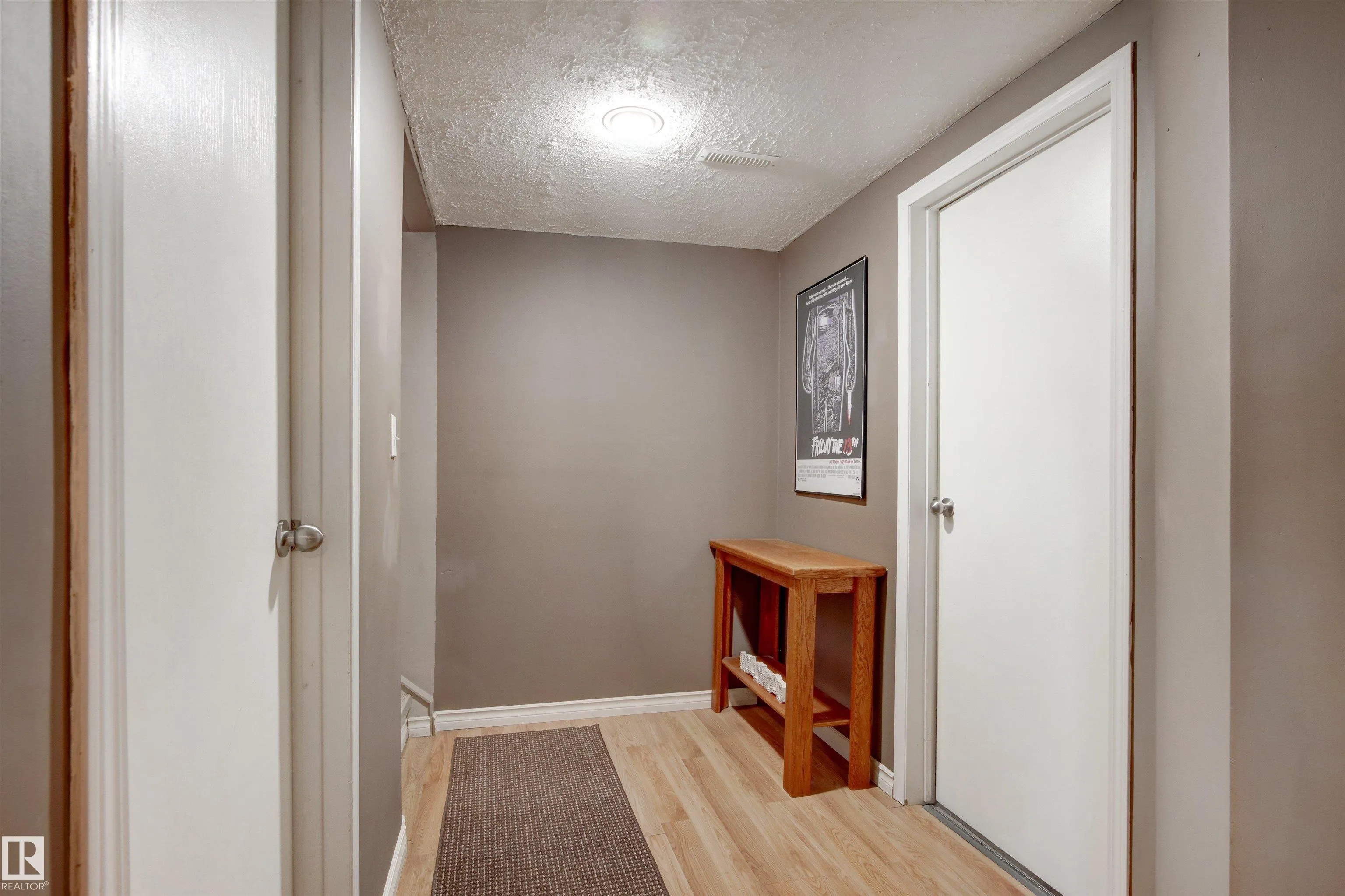 1704 39 Street