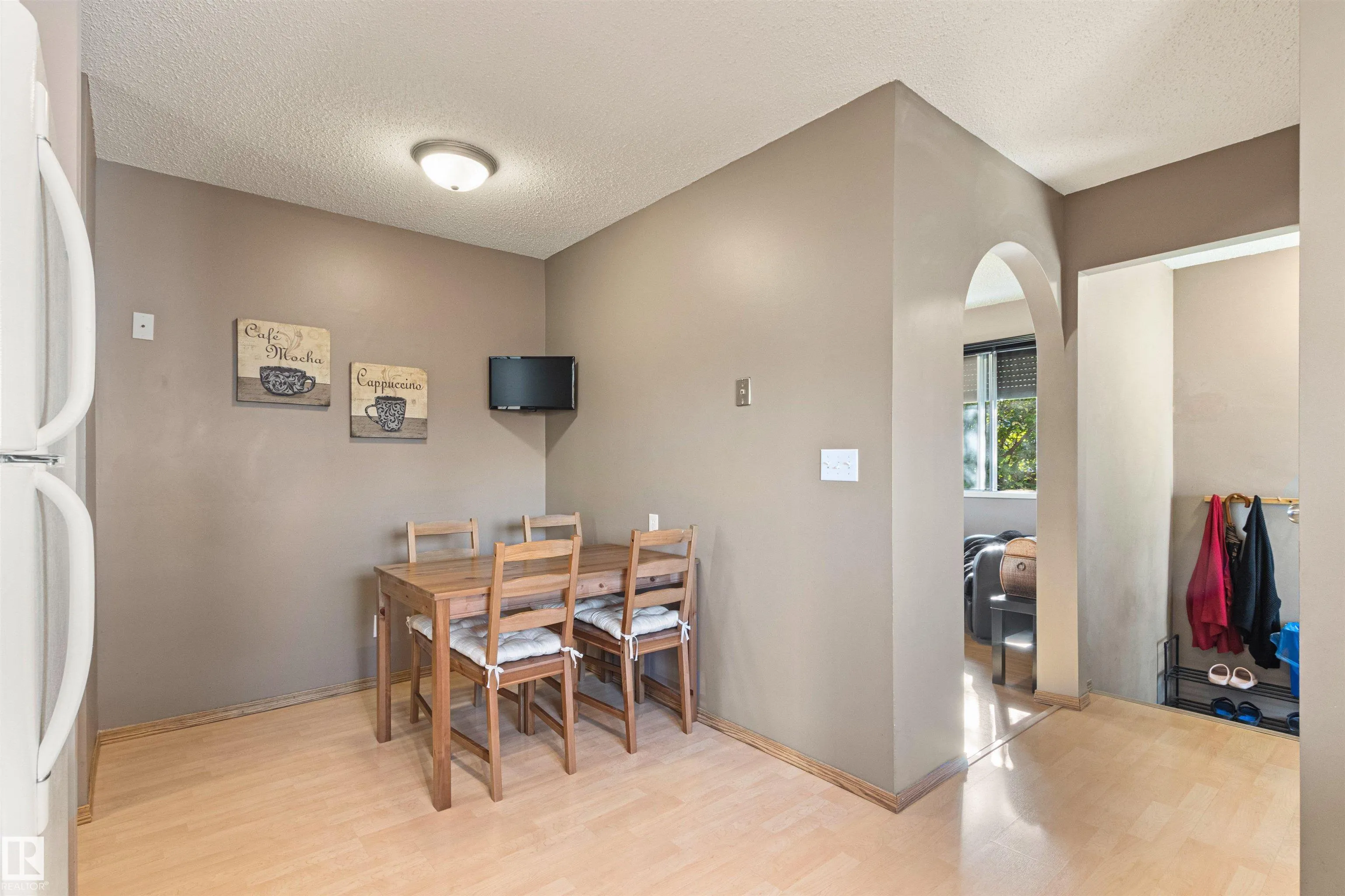 1704 39 Street