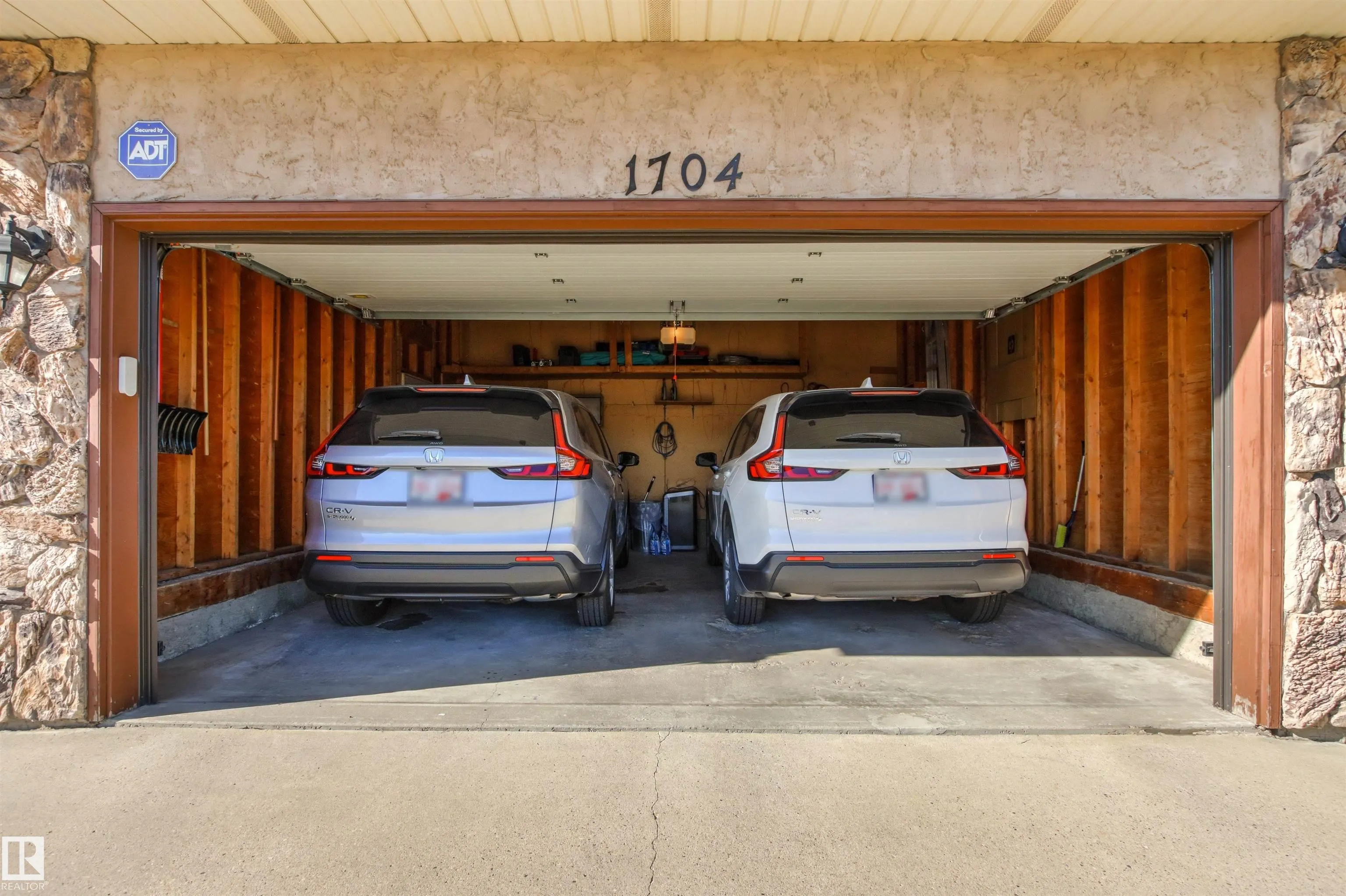 1704 39 Street