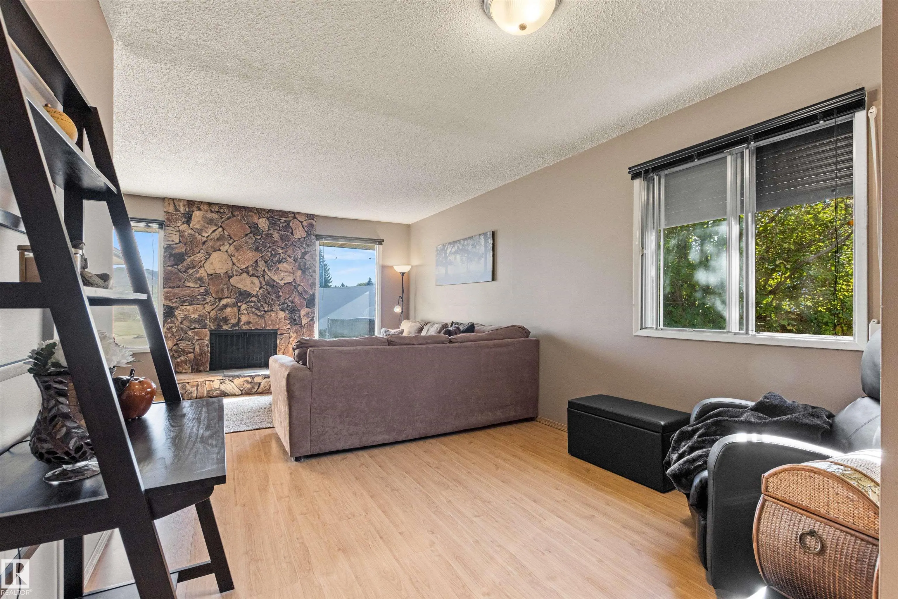 1704 39 Street