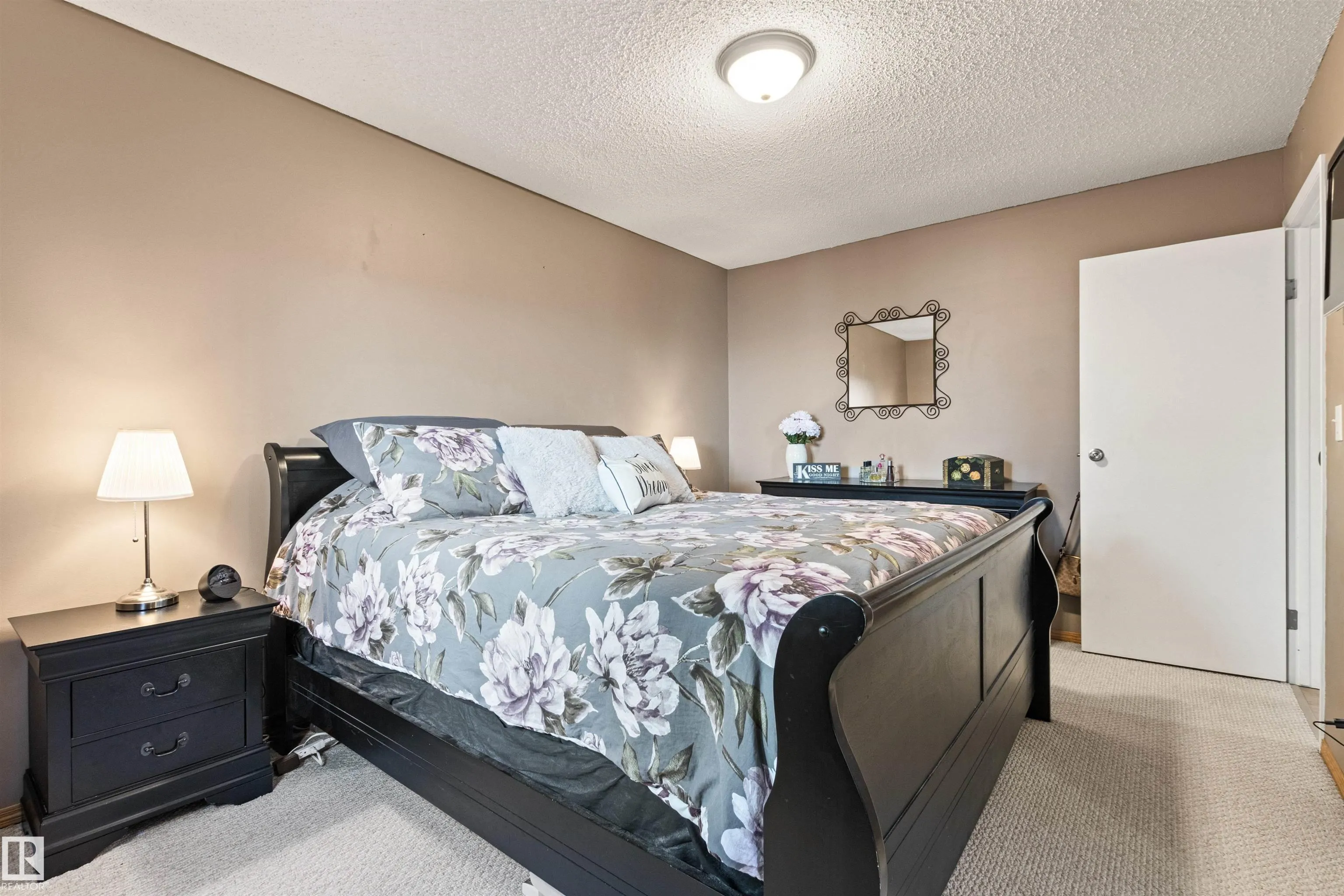 1704 39 Street