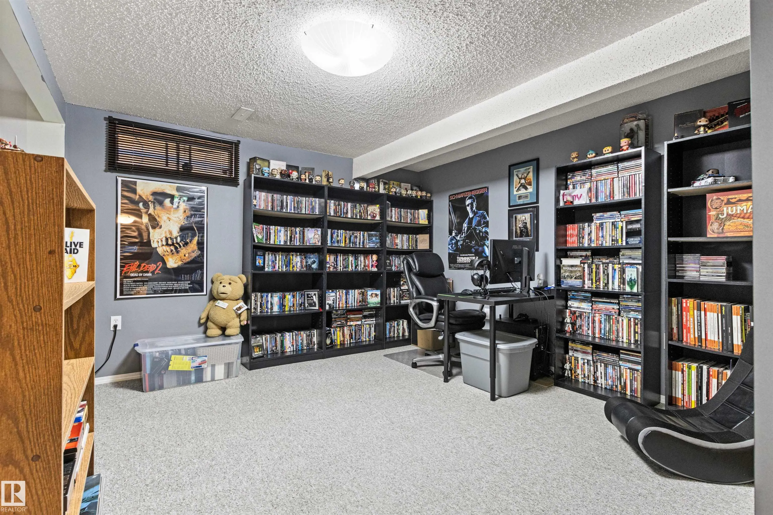 1704 39 Street