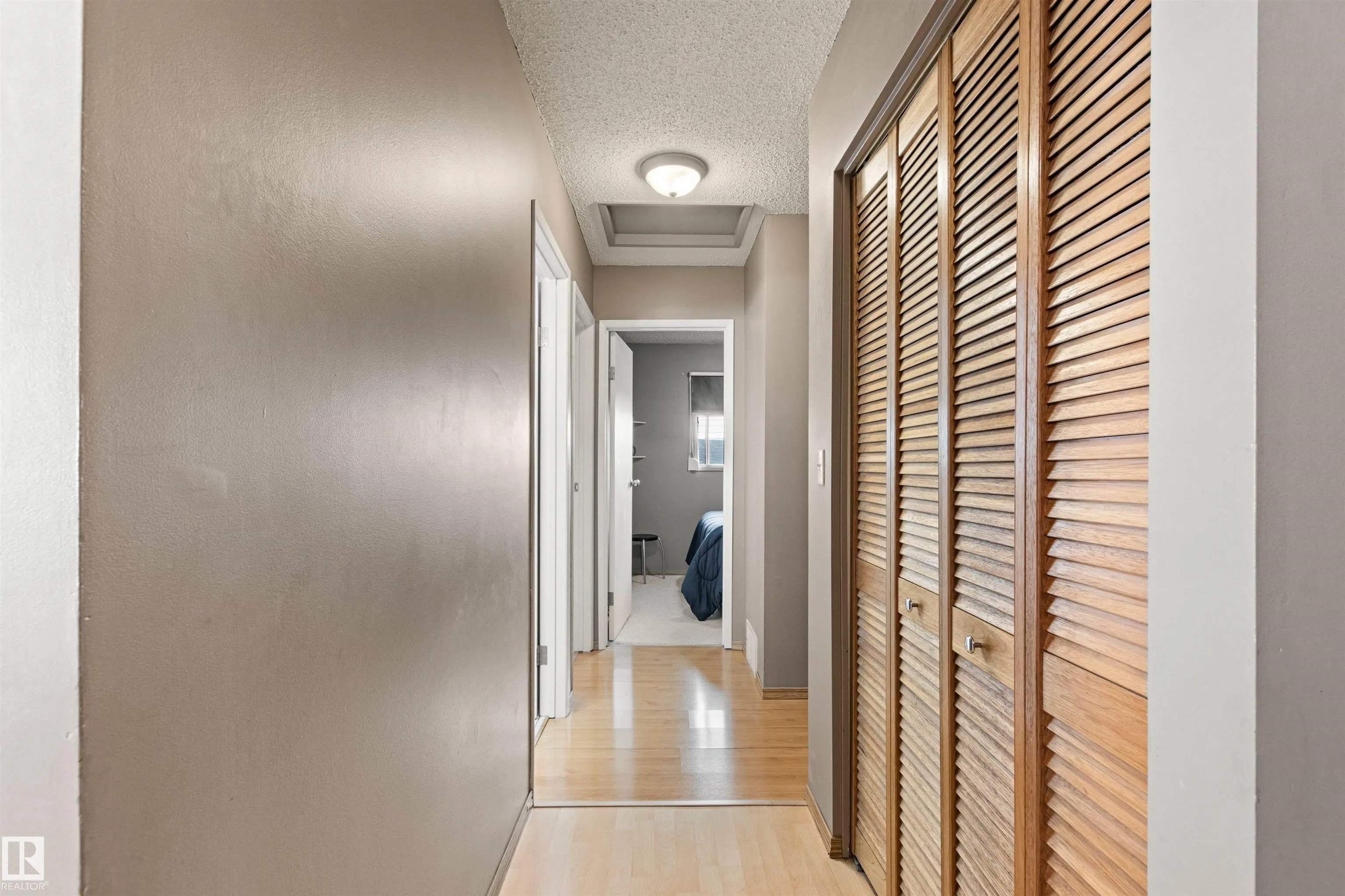 1704 39 Street