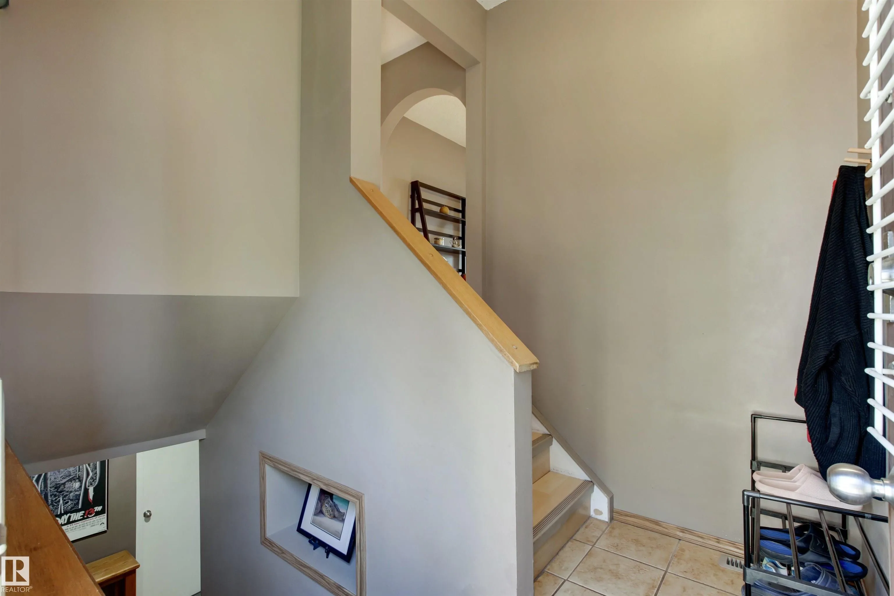 1704 39 Street